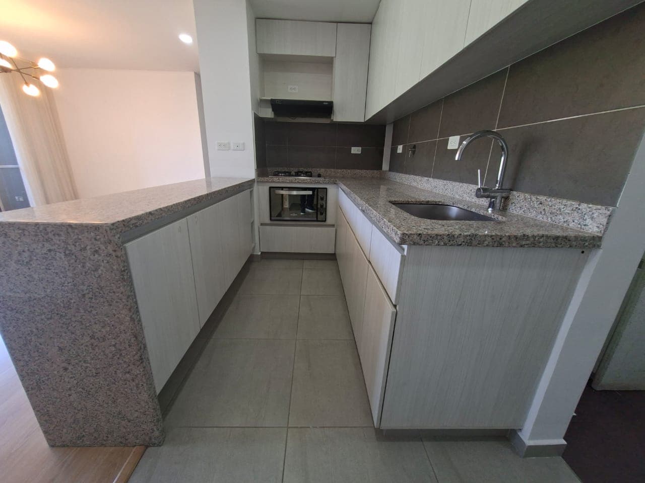 Apartamento en arriendo en San Remo, Sabaneta — foto 1 de 20