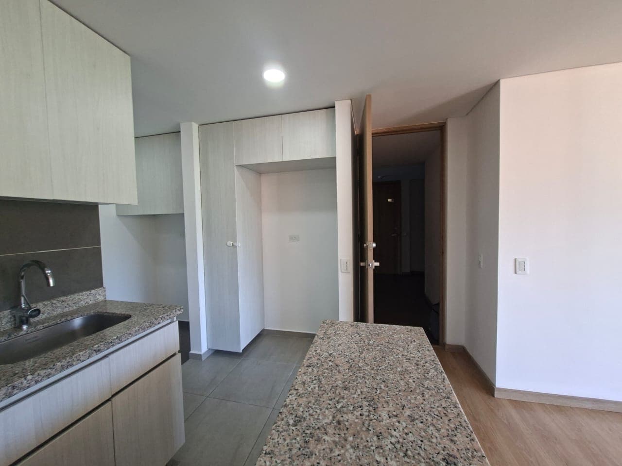 Apartamento en arriendo en San Remo, Sabaneta — foto 4 de 20