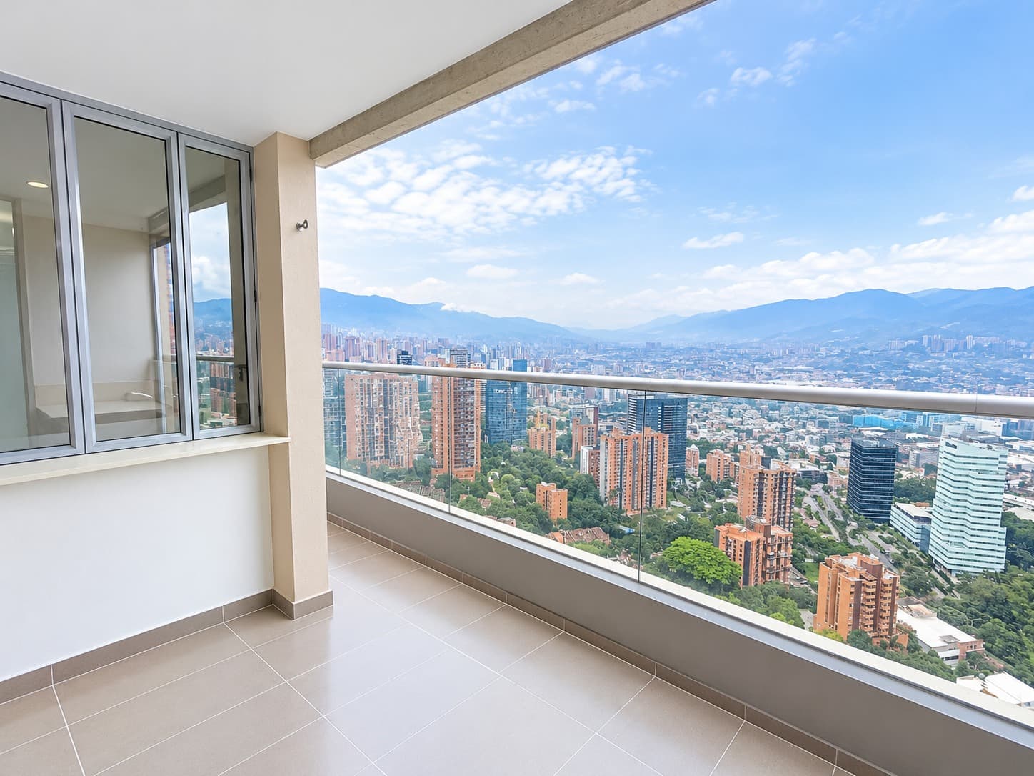 Apartamento en arriendo en Medellín — foto 1 de 20