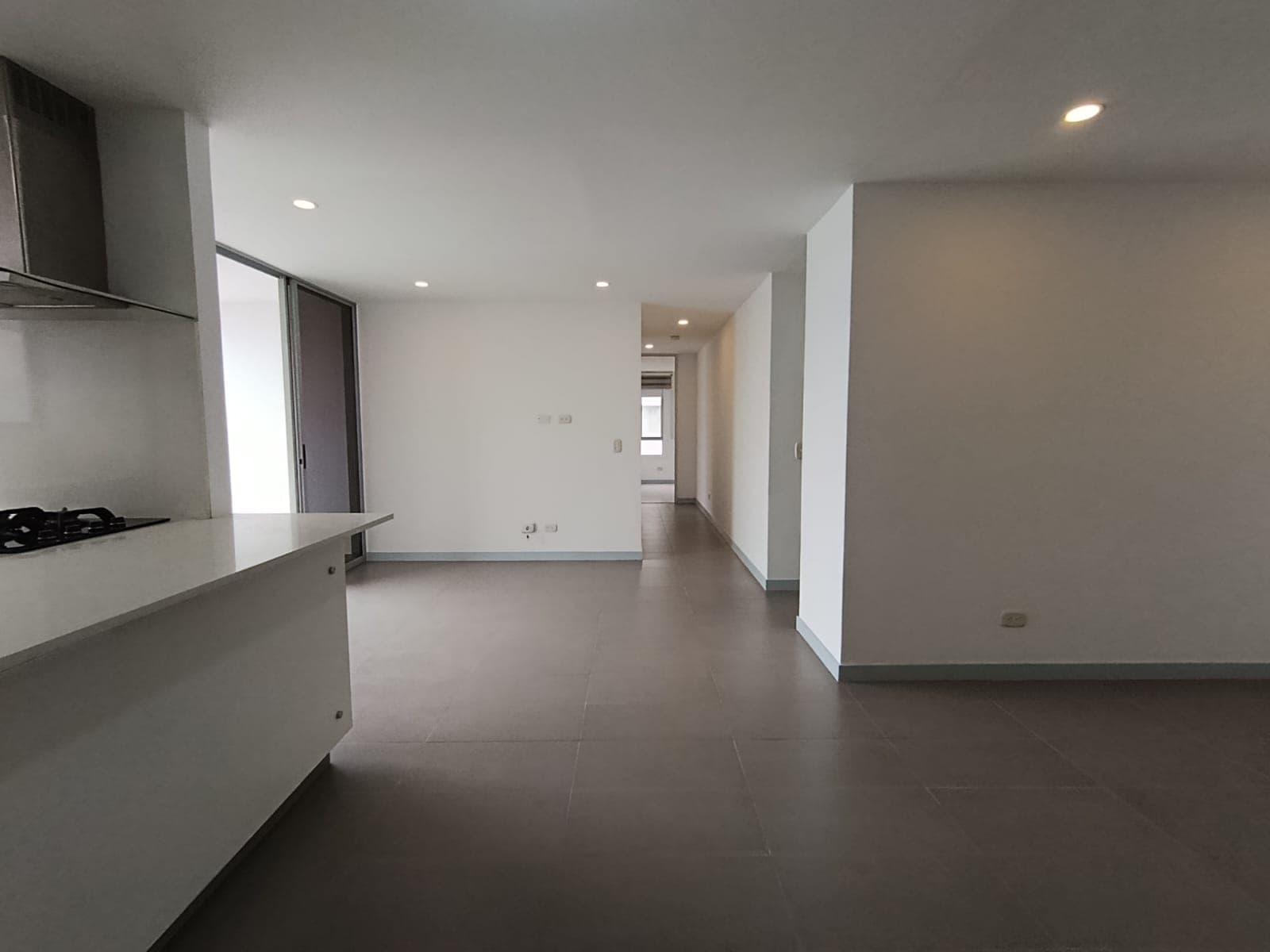 Apartamento en arriendo en Castropol, El Poblado, Medellín — foto 4 de 20