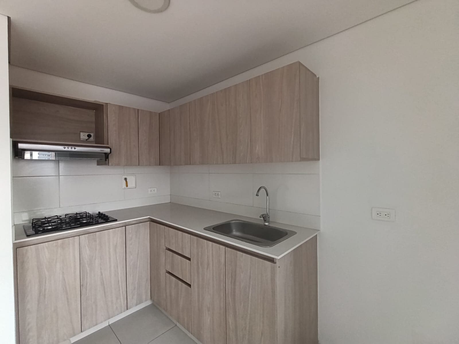 Apartamento en arriendo en El Carmelo Sabaneta — foto 2 de 20