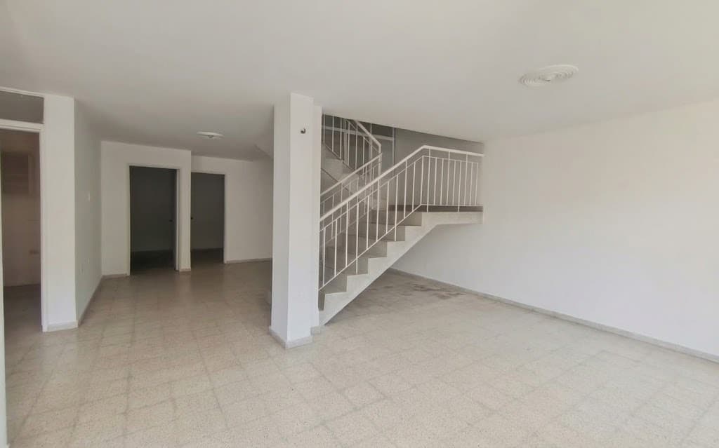 Casa Comercial en arriendo en Laureles Medellín — foto 1 de 18