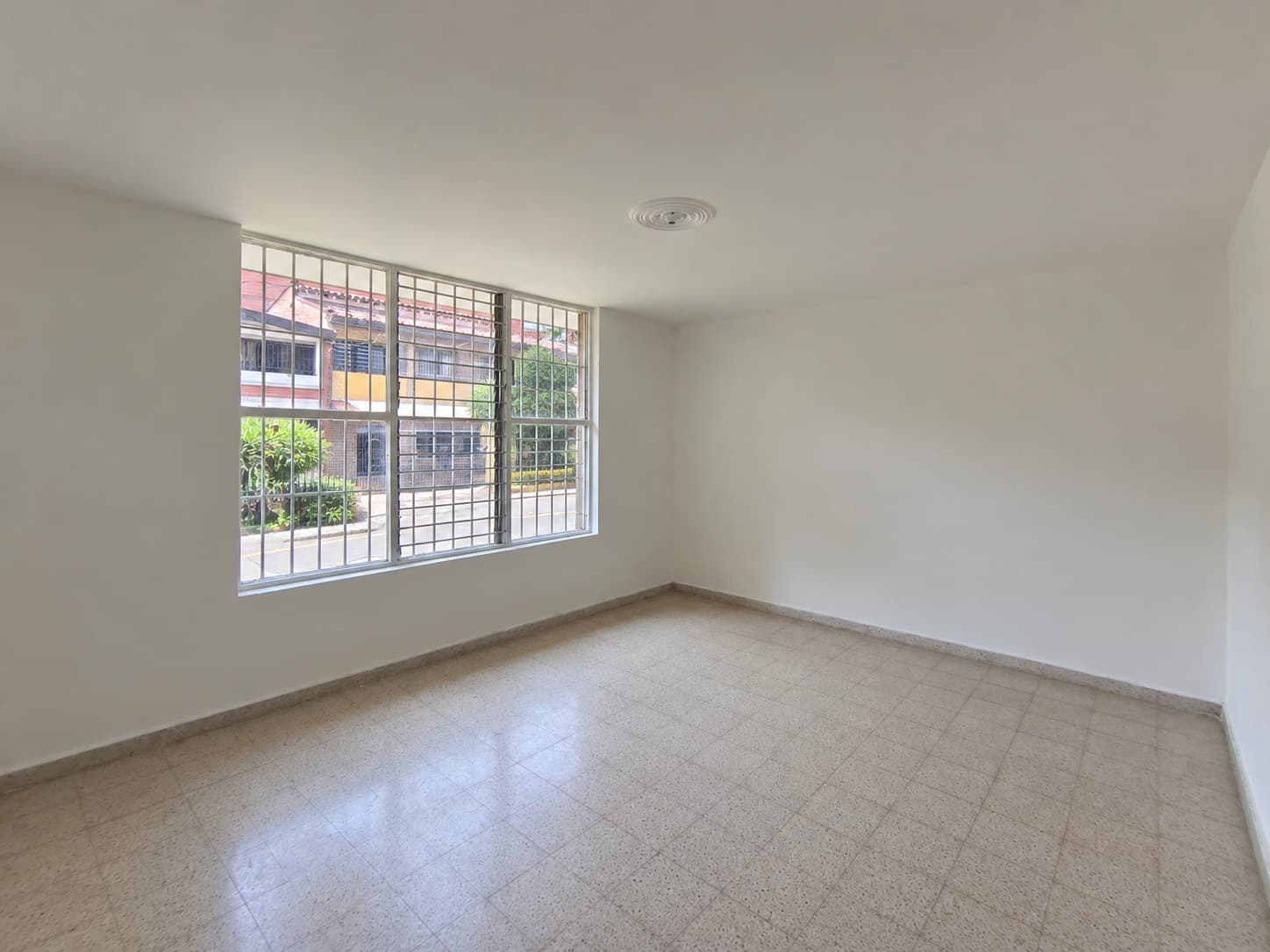 Casa Comercial en arriendo en Laureles Medellín — foto 3 de 18