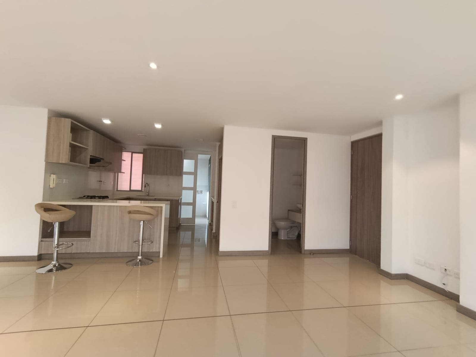Apartamento en arriendo en Loma San José Sabaneta — foto 1 de 20