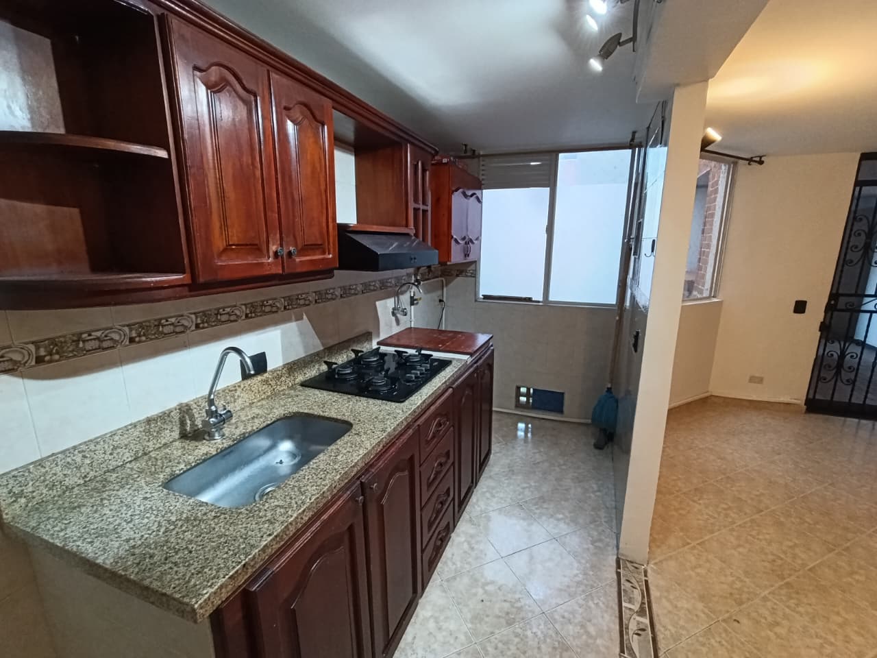 Apartamento en arriendo en Boston, Centro, Medellín — foto 3 de 14