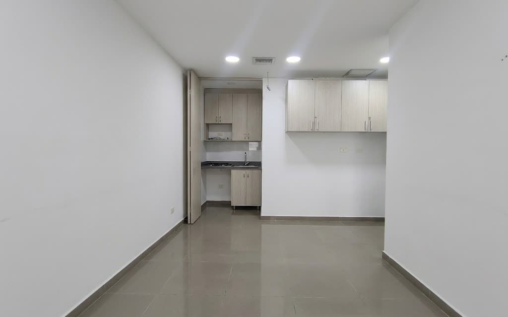 Oficina en arriendo en Milla de Oro, El Poblado, Medellín — foto 2 de 9