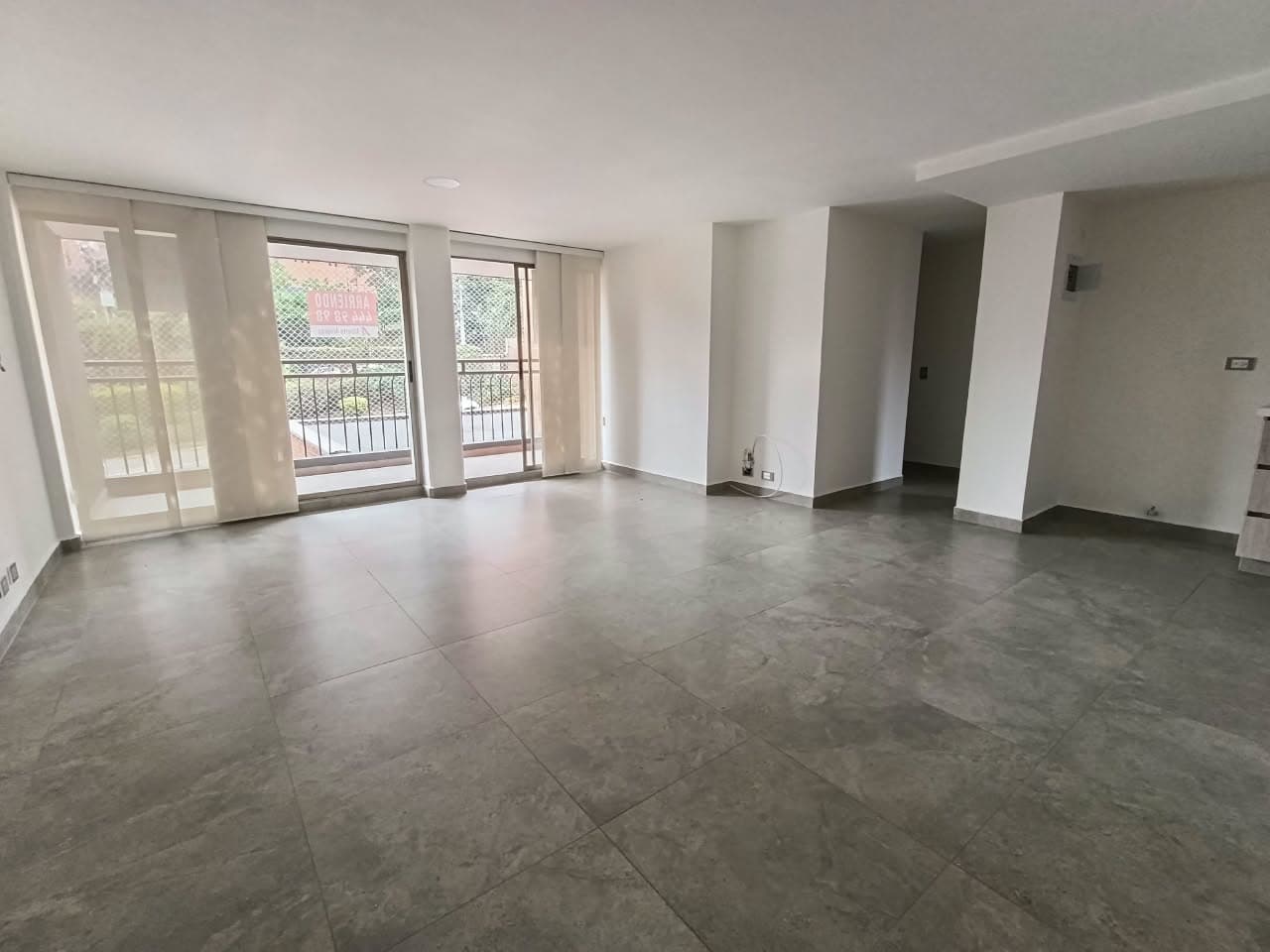 Apartamento en arriendo en Loma del Escobero Envigado — foto 1 de 14