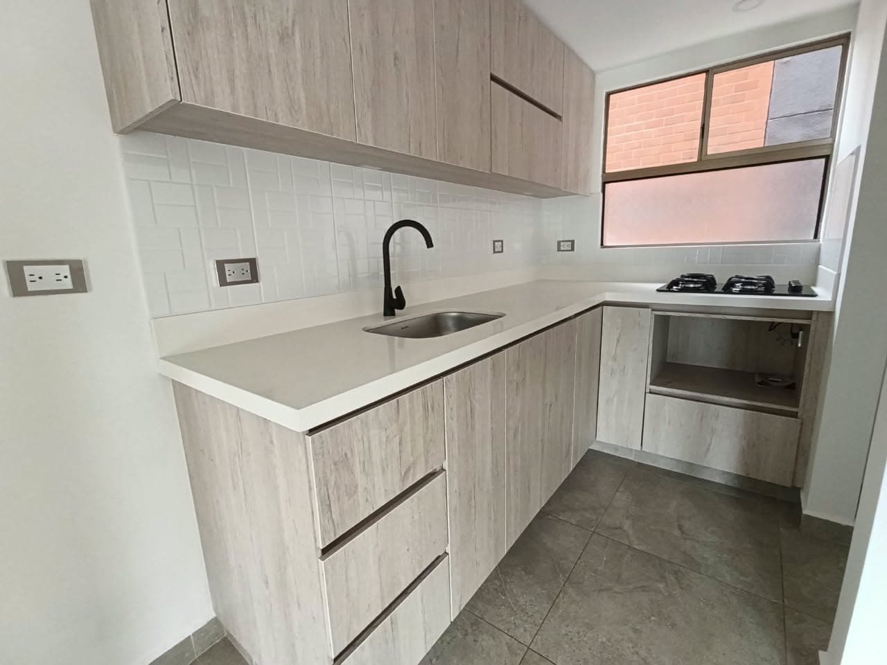Apartamento en arriendo en Loma del Escobero Envigado — foto 2 de 14