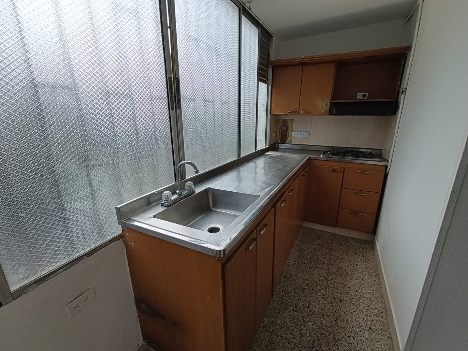 Apartamento en arriendo en Los Colores, Laureles, Medellín — foto 2 de 12