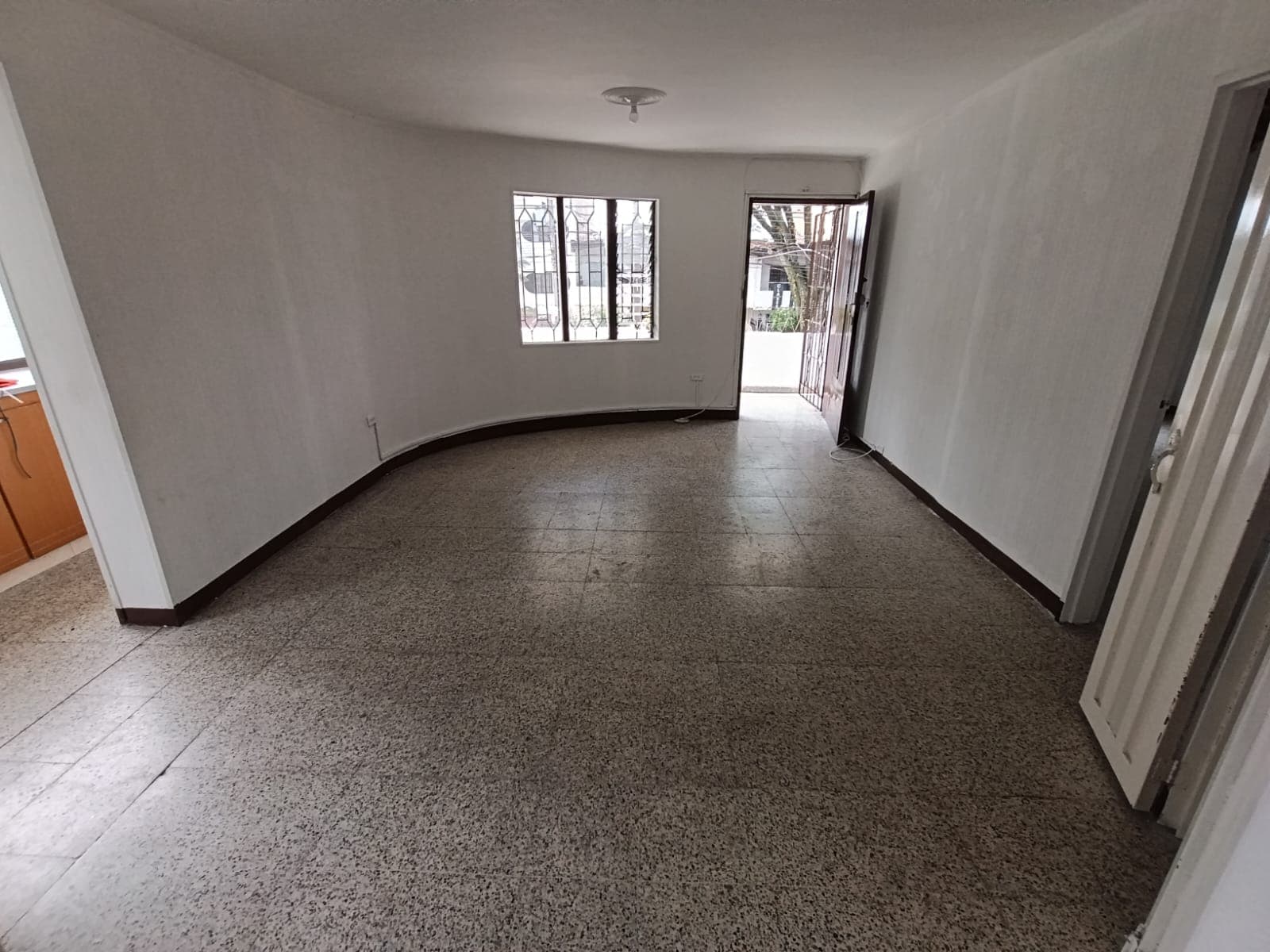 Apartamento en arriendo en Los Colores, Laureles, Medellín — foto 5 de 12