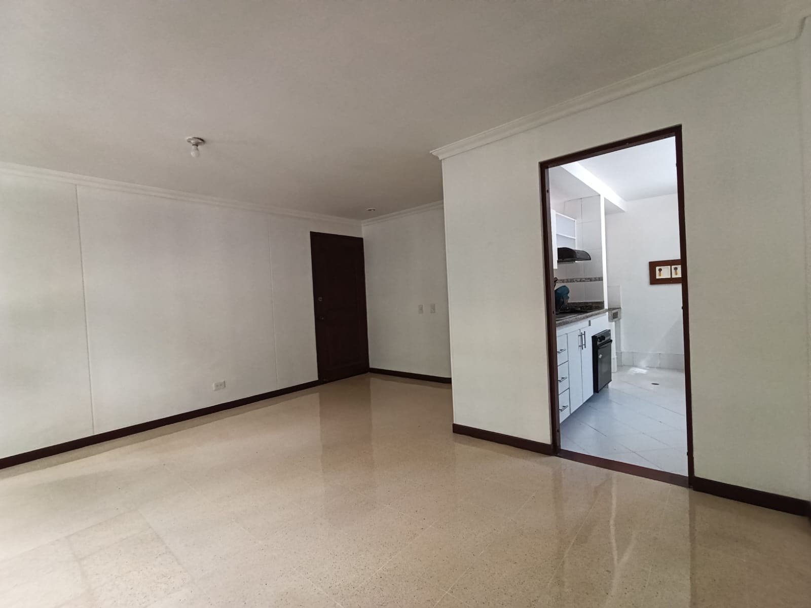 Apartamento en arriendo en Medellín — foto 3 de 17