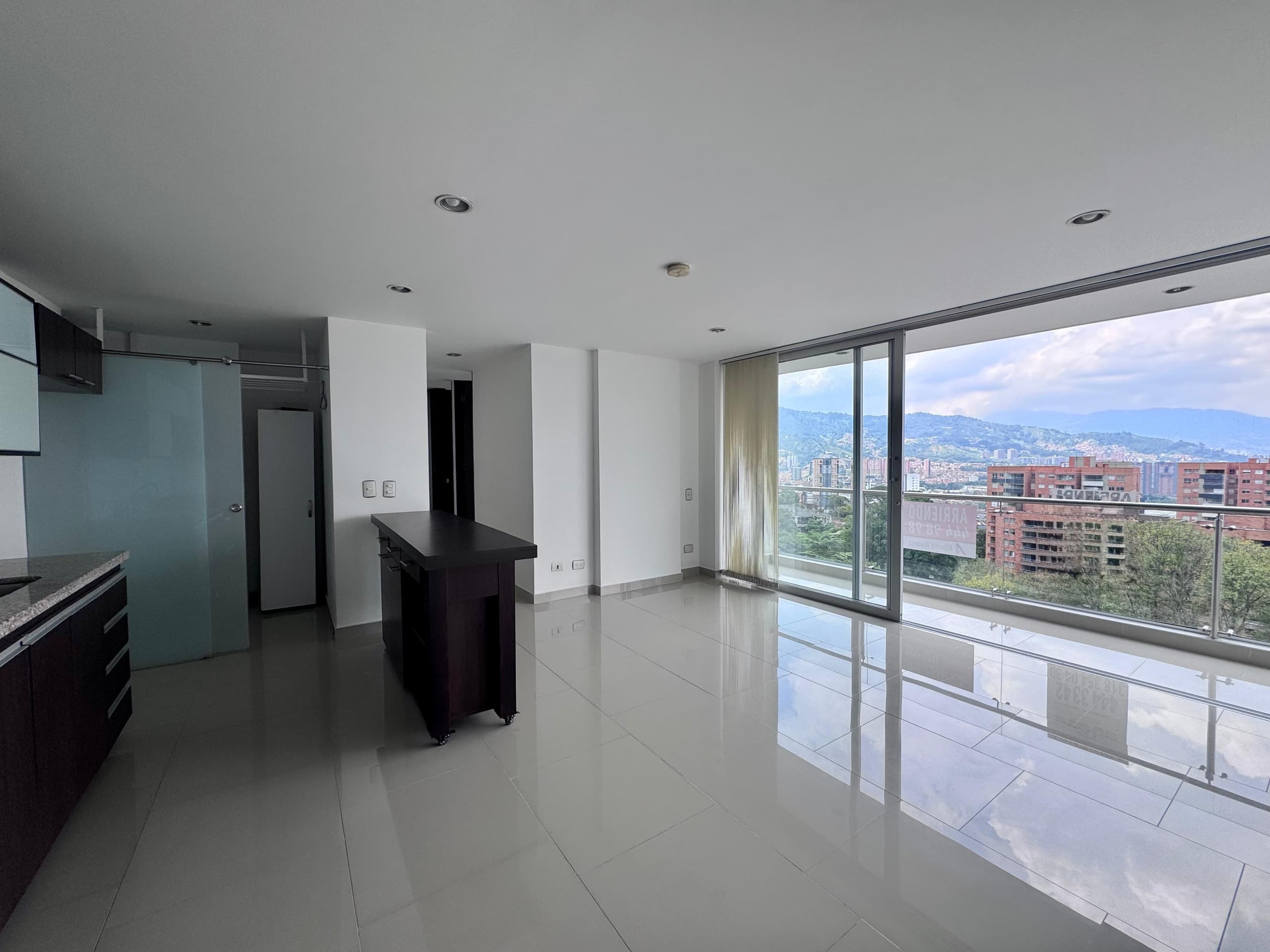 Apartamento en arriendo en La Cuenca, Envigado — foto 2 de 16