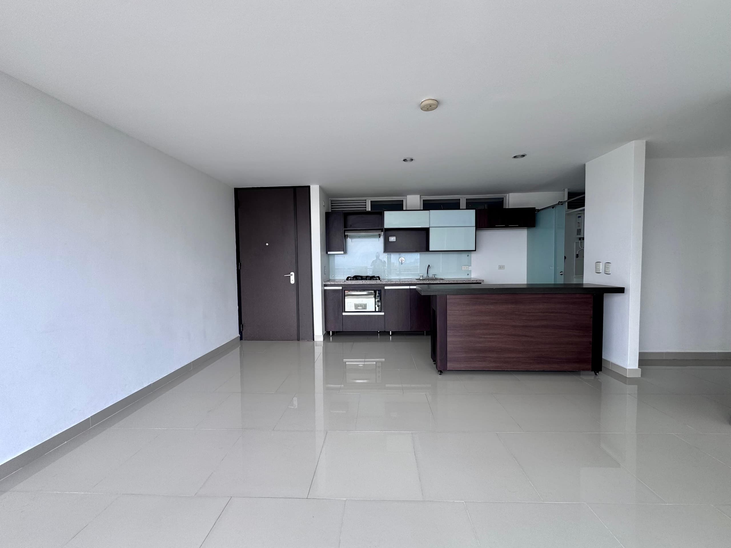 Apartamento en arriendo en La Cuenca, Envigado — foto 3 de 16