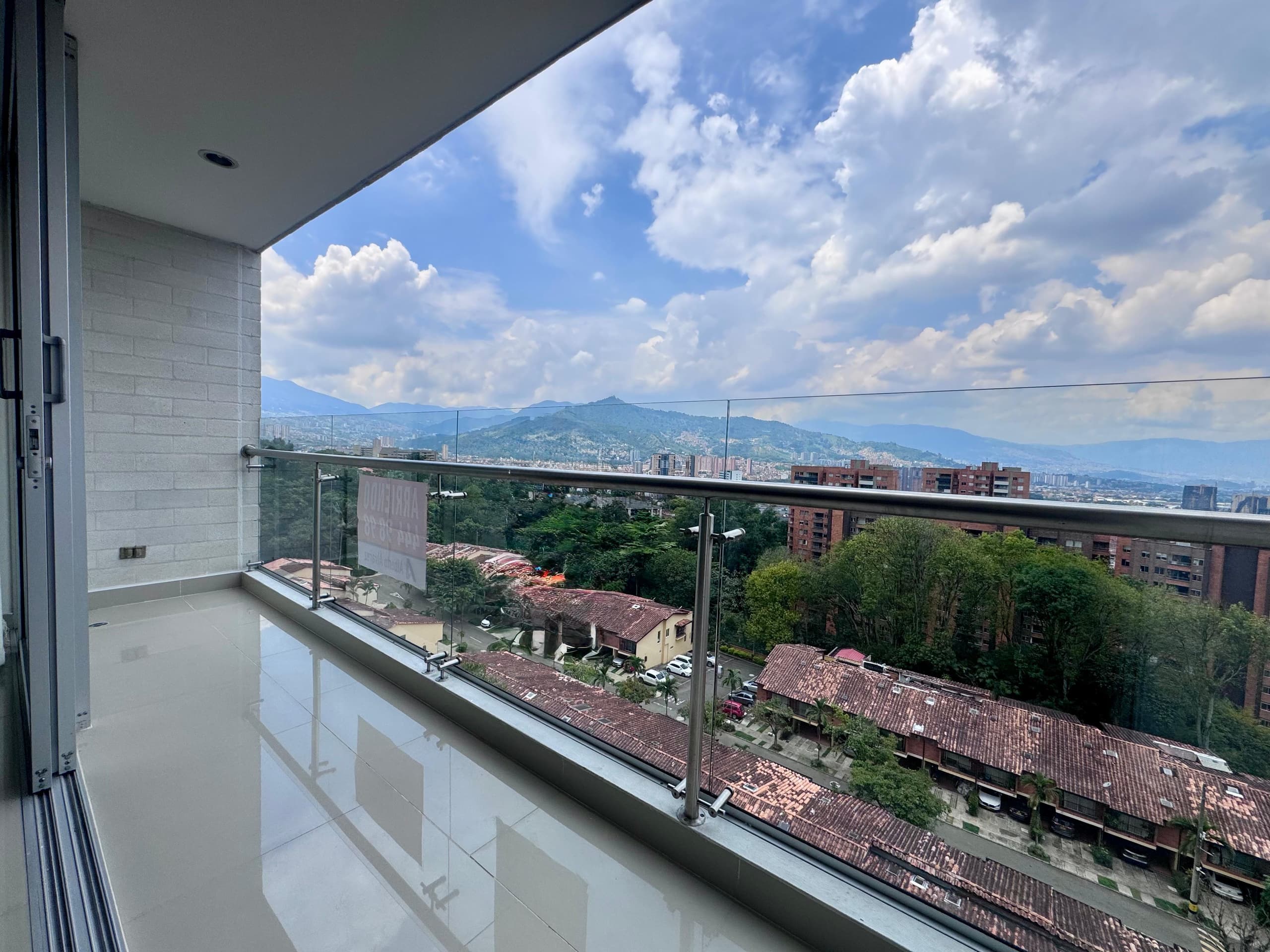 Apartamento en arriendo en La Cuenca, Envigado — foto 4 de 16