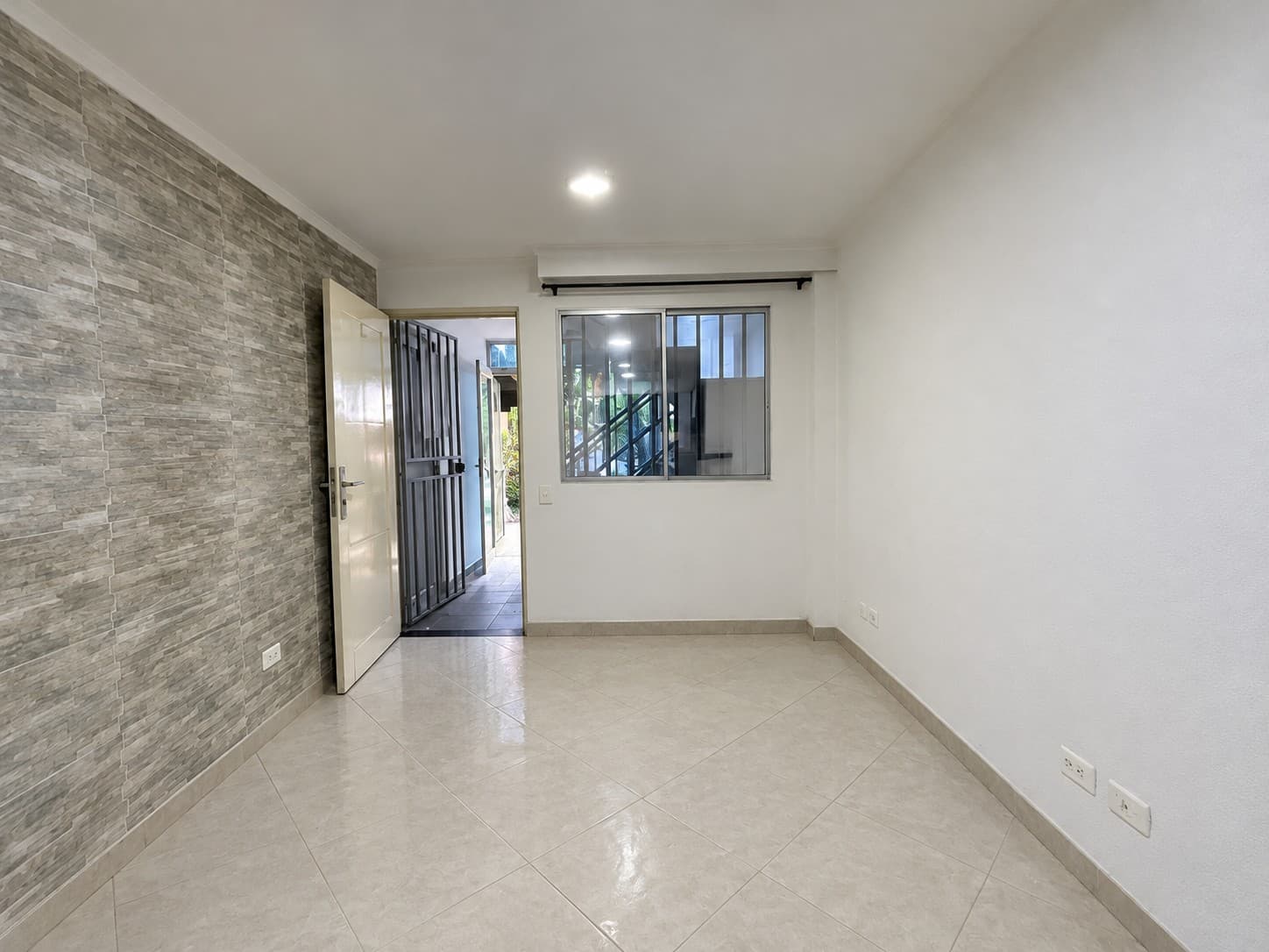Casa Vivienda en arriendo en Los Alpes, Belen, Medellín — foto 2 de 15