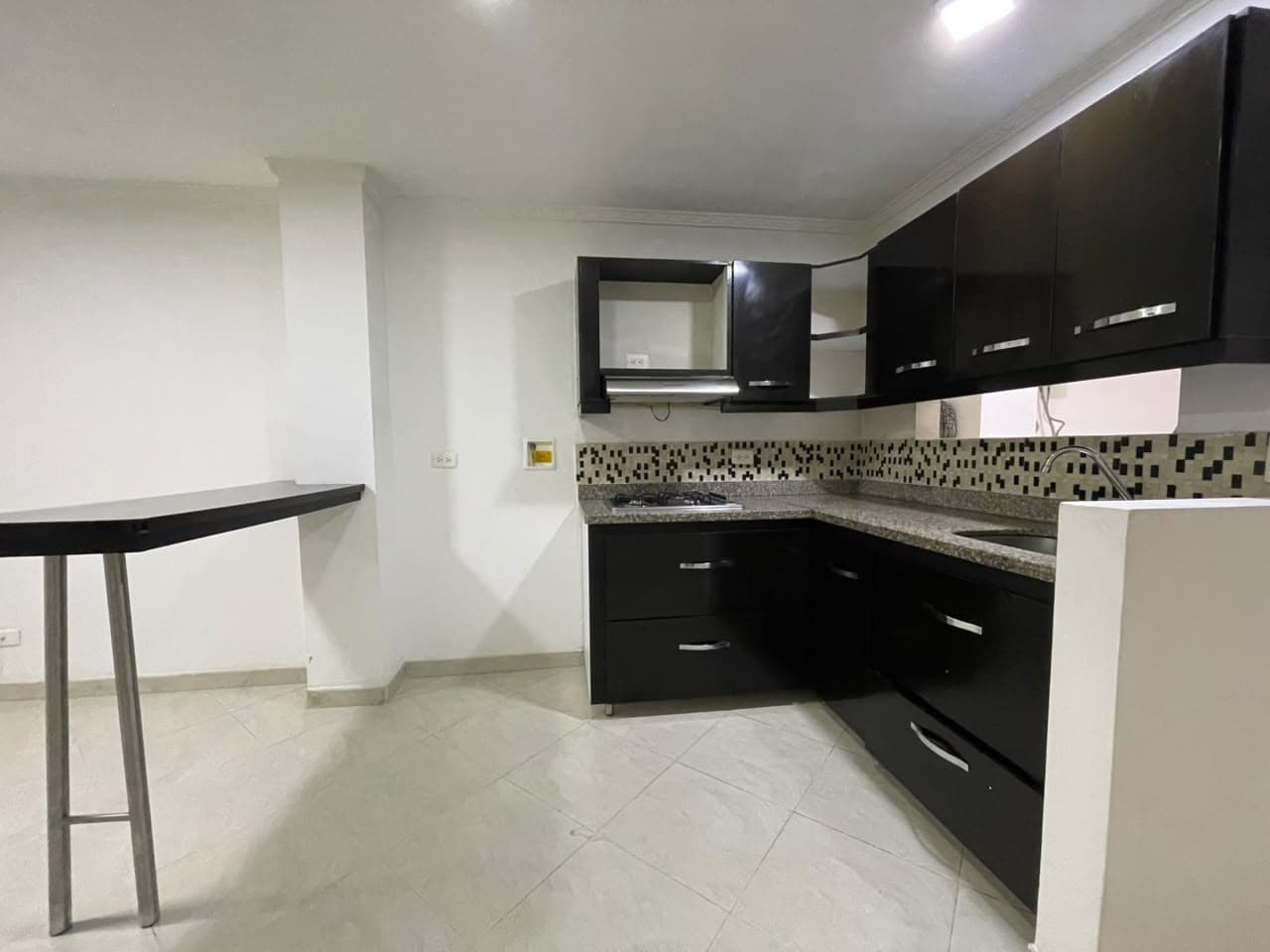 Casa Vivienda en arriendo en Los Alpes, Belen, Medellín — foto 3 de 15