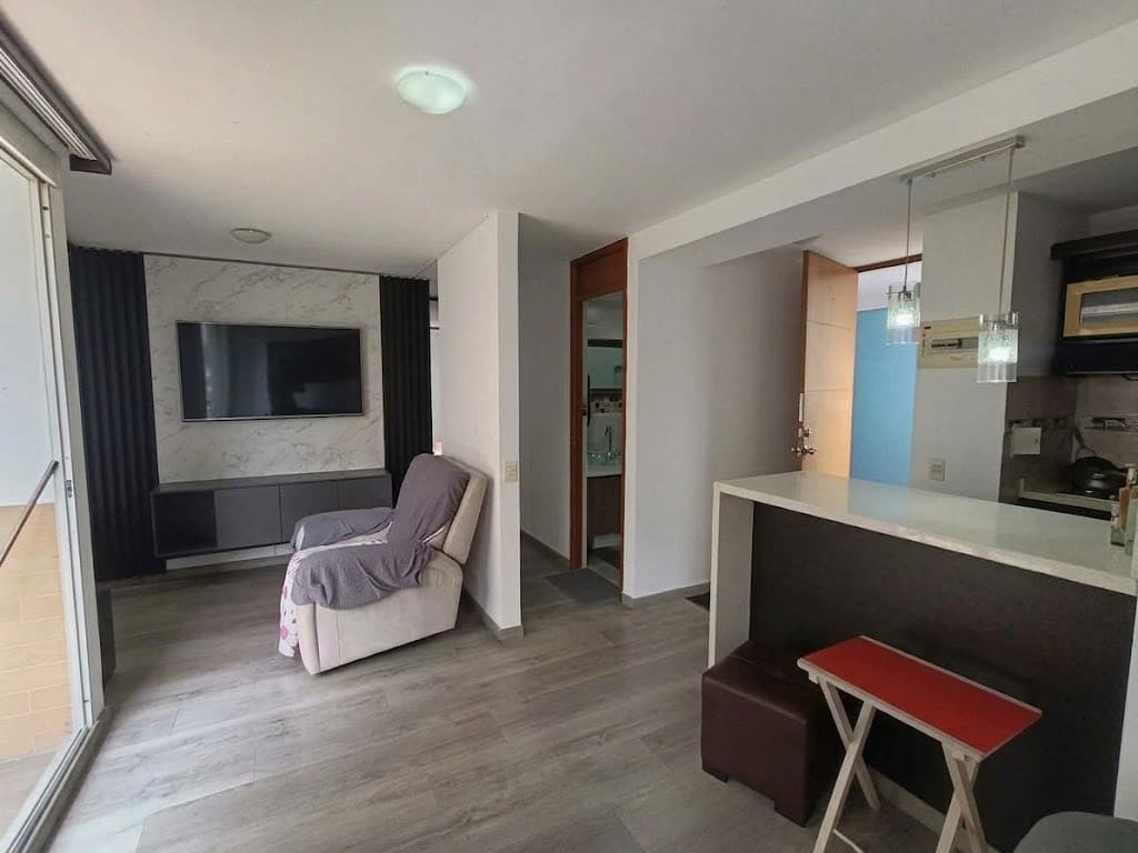 Apartamento en arriendo en Calasanz Parte Alta, La America, Medellín — foto 1 de 12