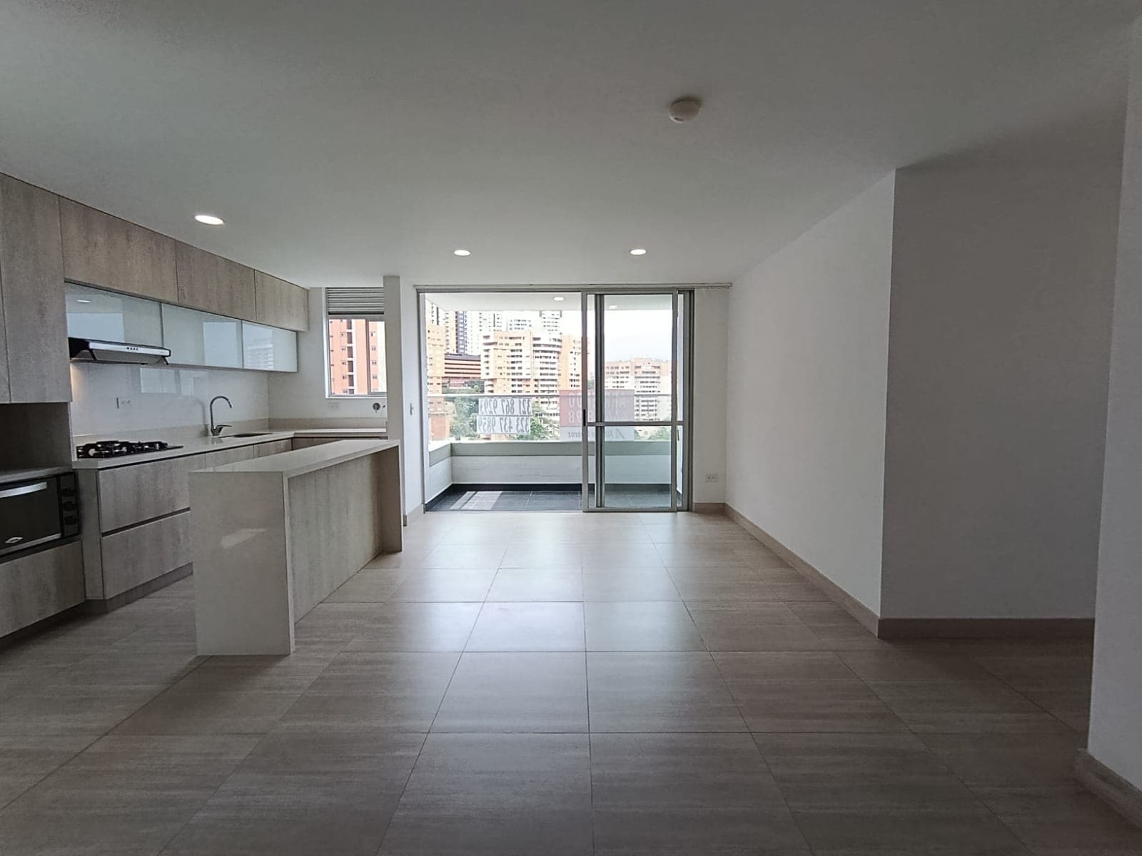 Apartamento en arriendo en El Carmelo Sabaneta — foto 1 de 20