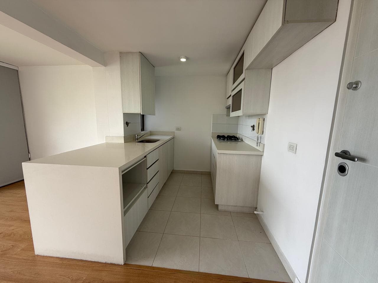 Apartamento en arriendo en La Loma de los Bernal, Belen, Medellín — foto 5 de 19