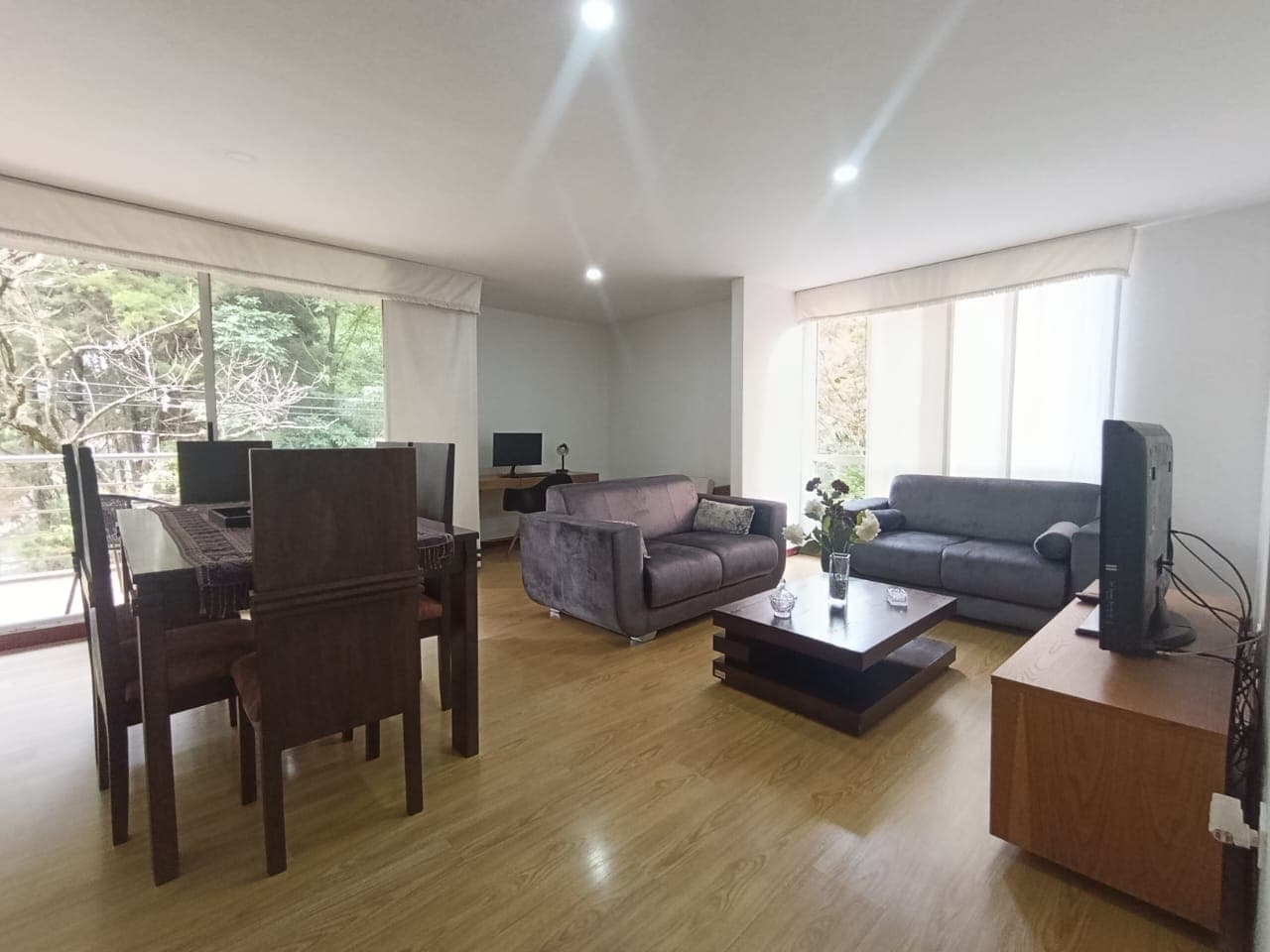 Apartamento en arriendo en Lalinde, El Poblado, Medellín — foto 1 de 16