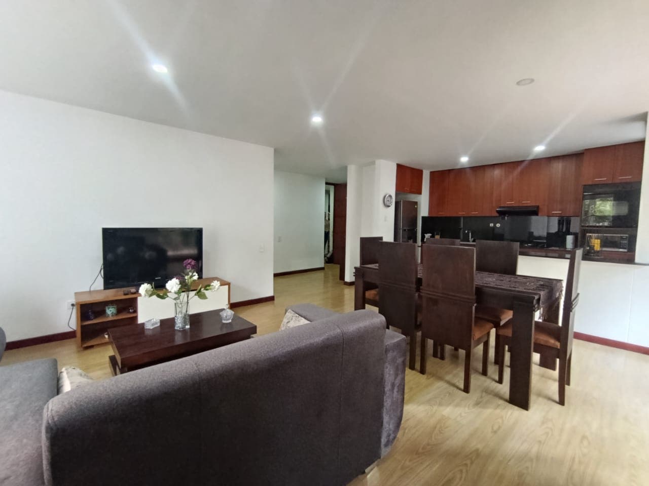 Apartamento en arriendo en Lalinde, El Poblado, Medellín — foto 4 de 16