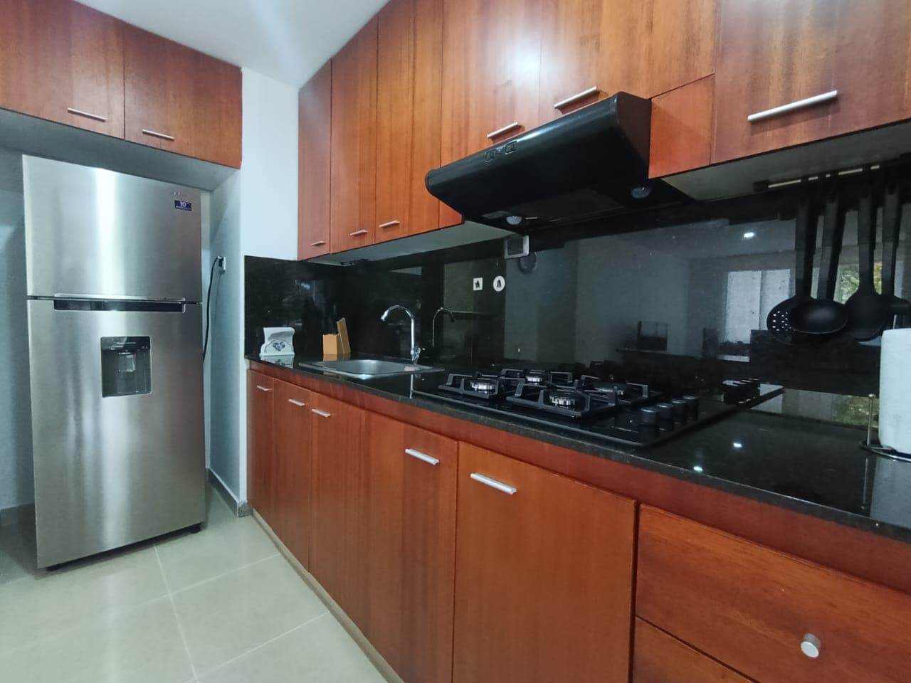 Apartamento en arriendo en Lalinde, El Poblado, Medellín — foto 5 de 16