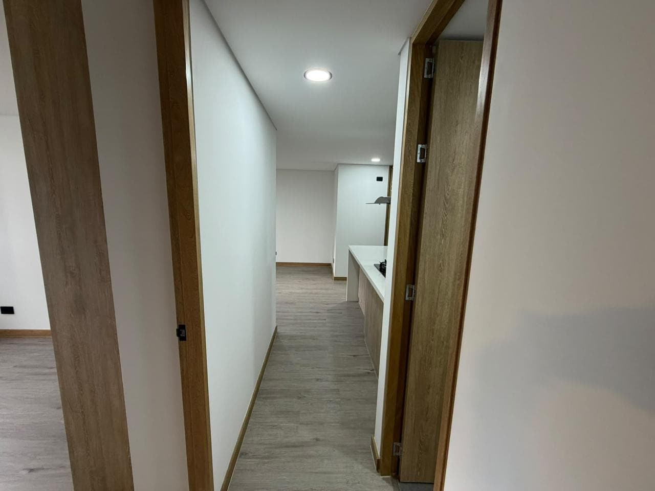 Apartamento en arriendo en La Asomadera, El Poblado, Medellín — foto 2 de 8
