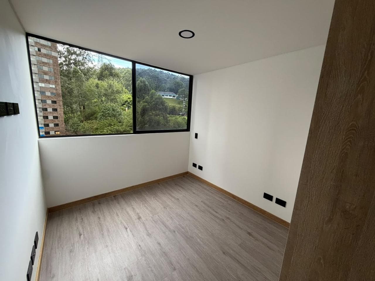 Apartamento en arriendo en La Asomadera, El Poblado, Medellín — foto 4 de 8