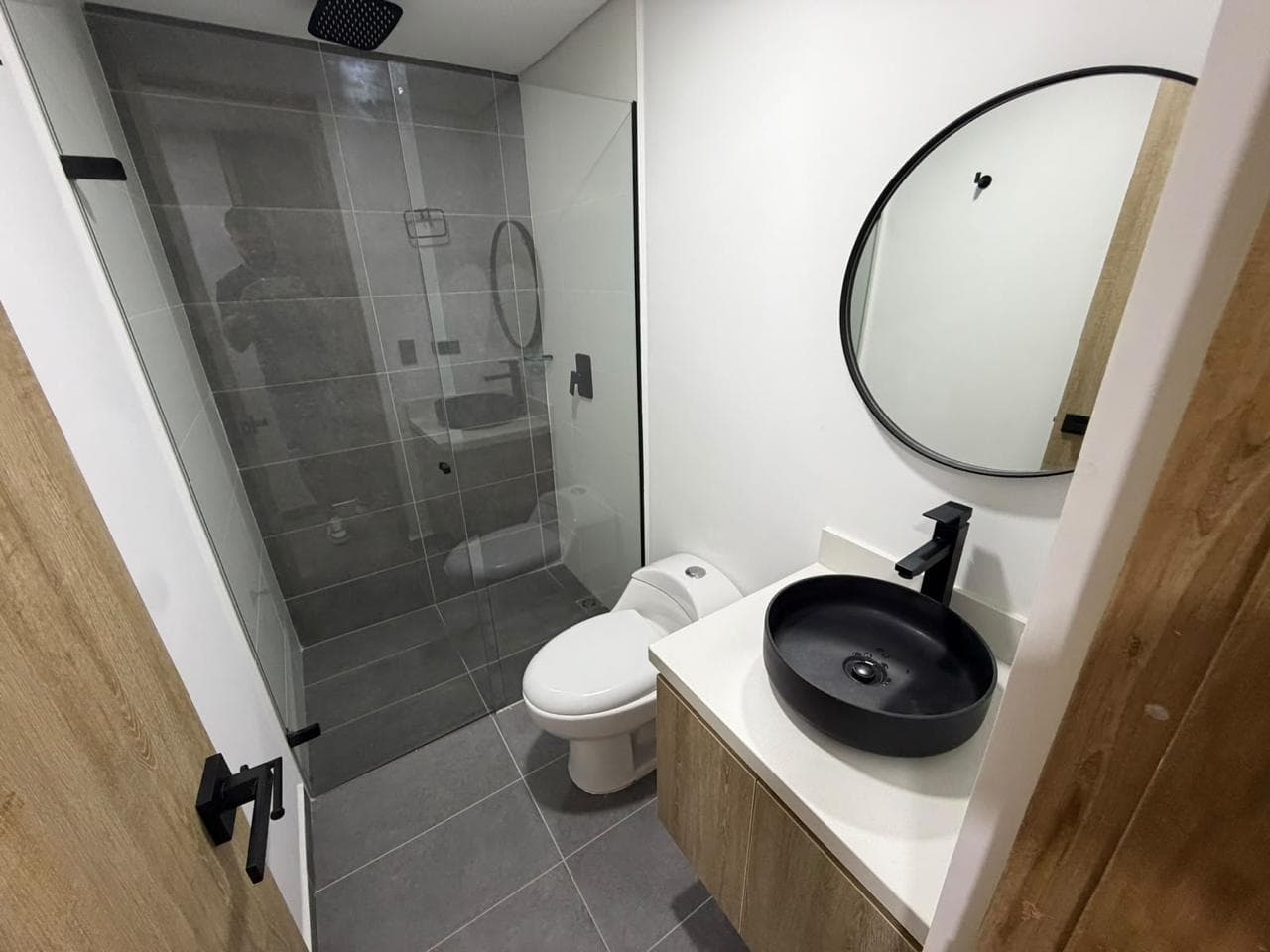 Apartamento en arriendo en La Asomadera, El Poblado, Medellín — foto 5 de 8