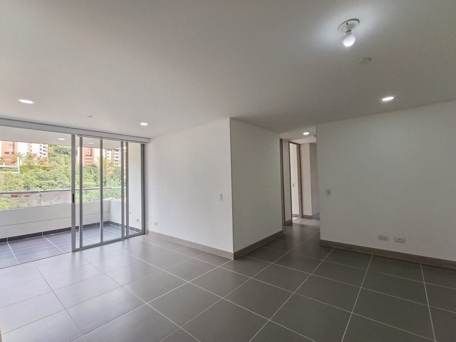 Apartamento en arriendo en La Abadia, Envigado — foto 2 de 17