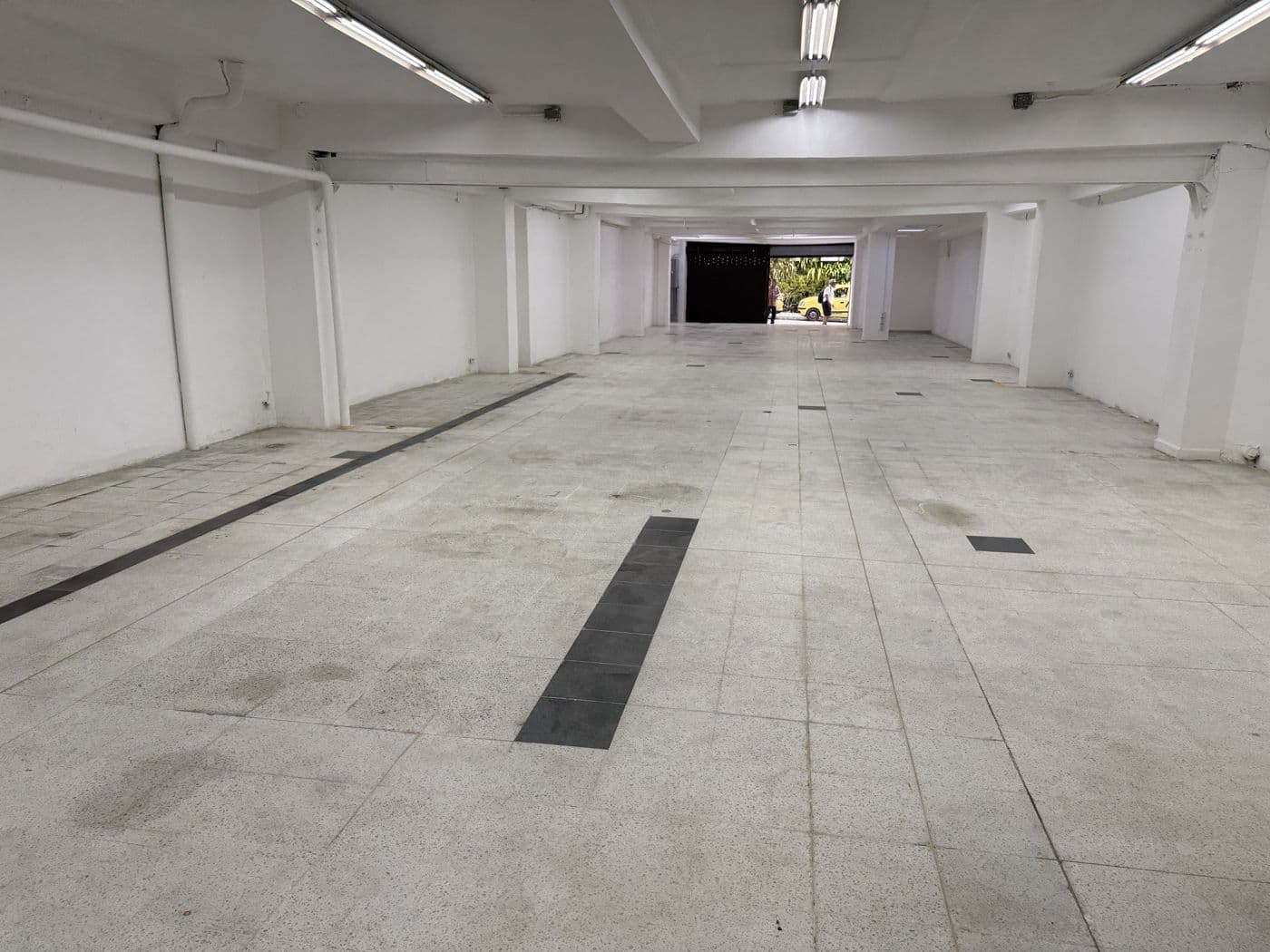 Local en arriendo en Parque de Envigado — foto 2 de 8