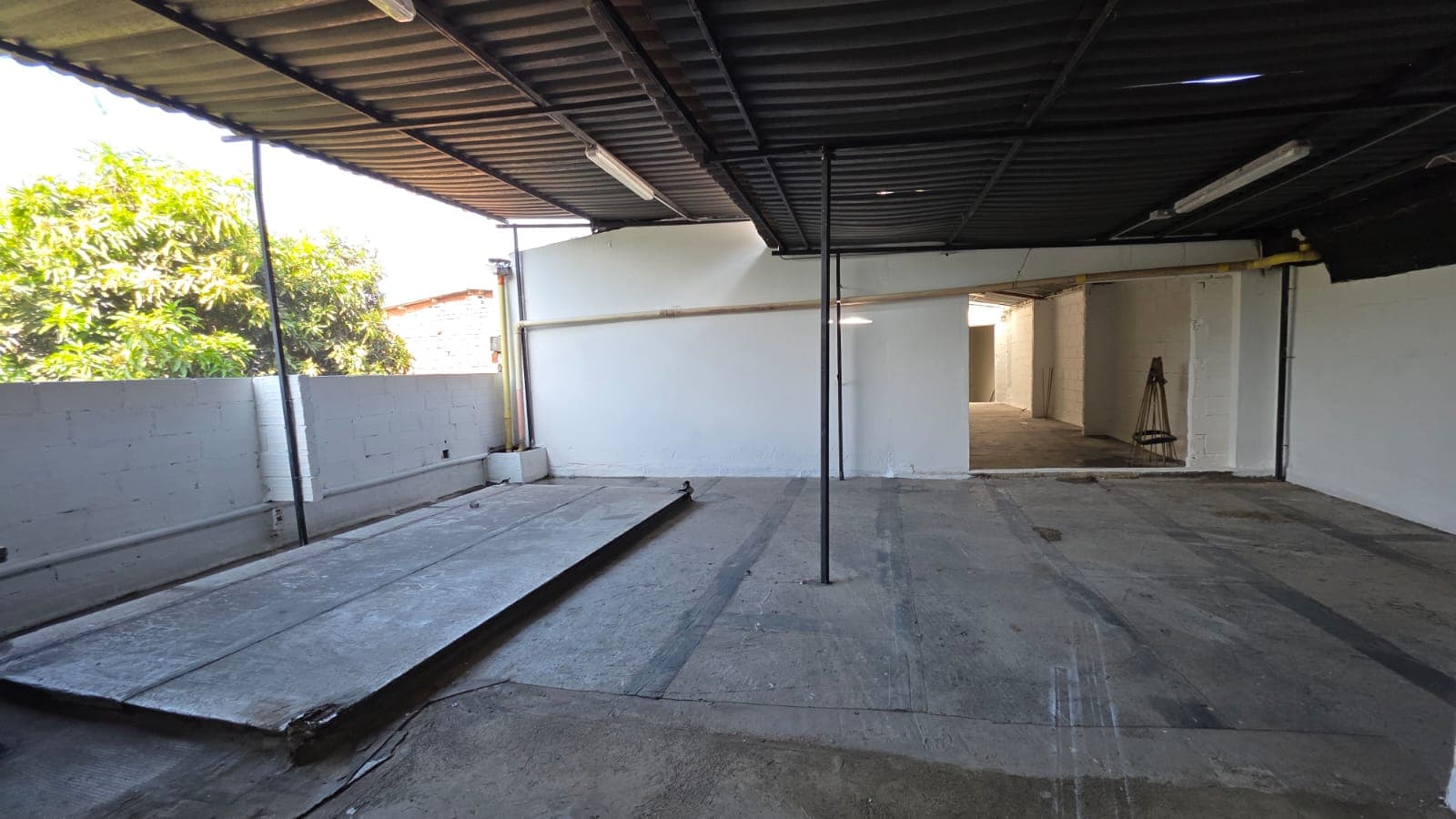 Local en arriendo en Parque de Envigado — foto 3 de 10