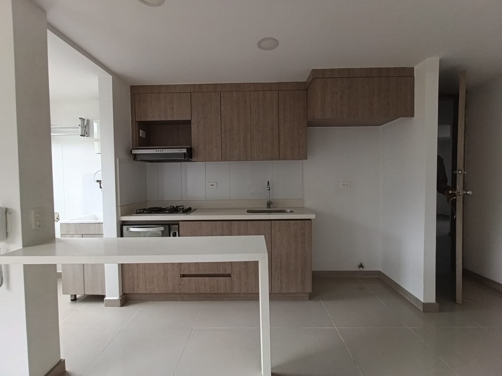Apartamento en arriendo en El Carmelo Sabaneta — foto 3 de 11