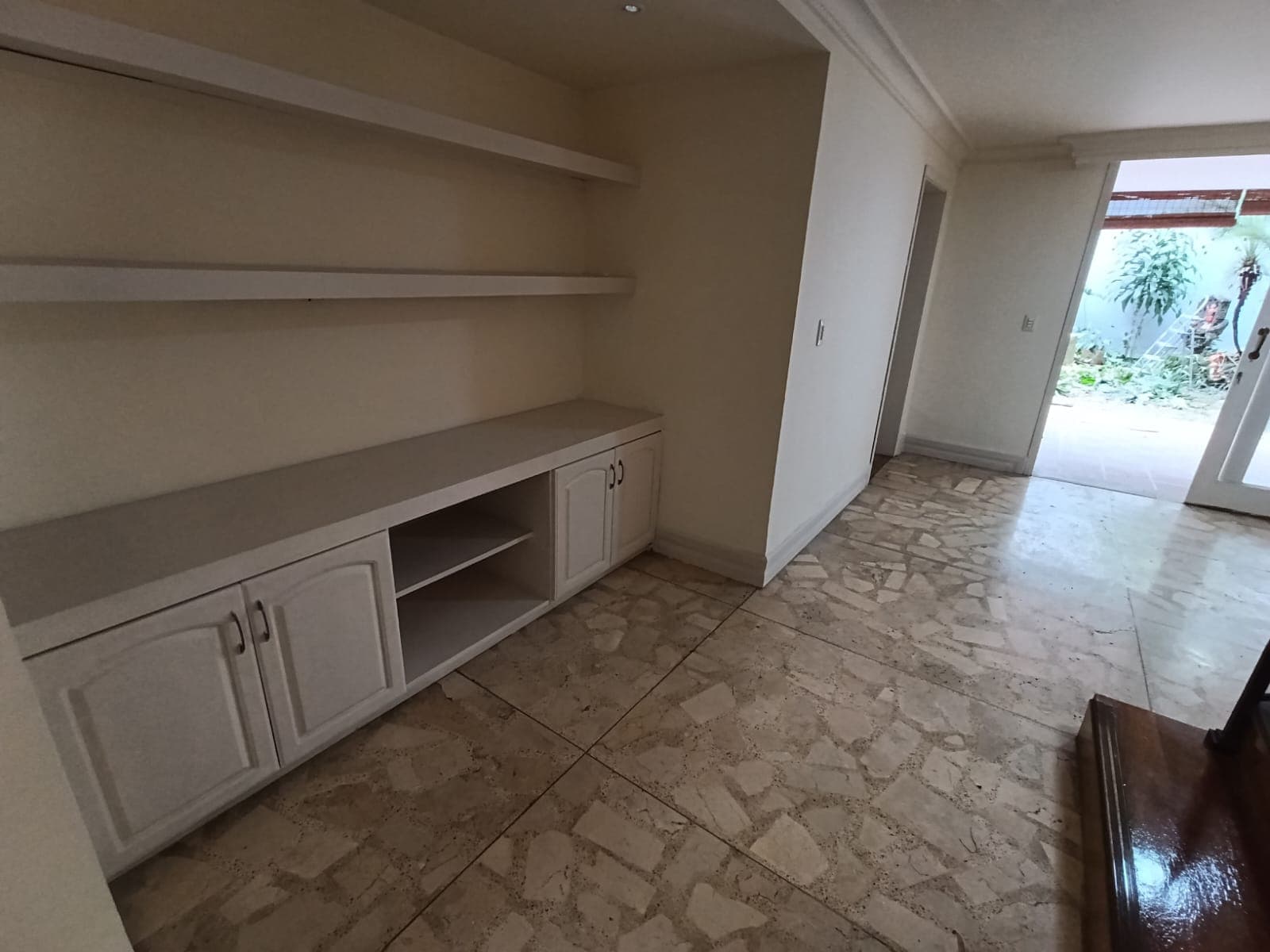 Casa Comercial en arriendo en Alameda, Laureles, Medellín — foto 2 de 20