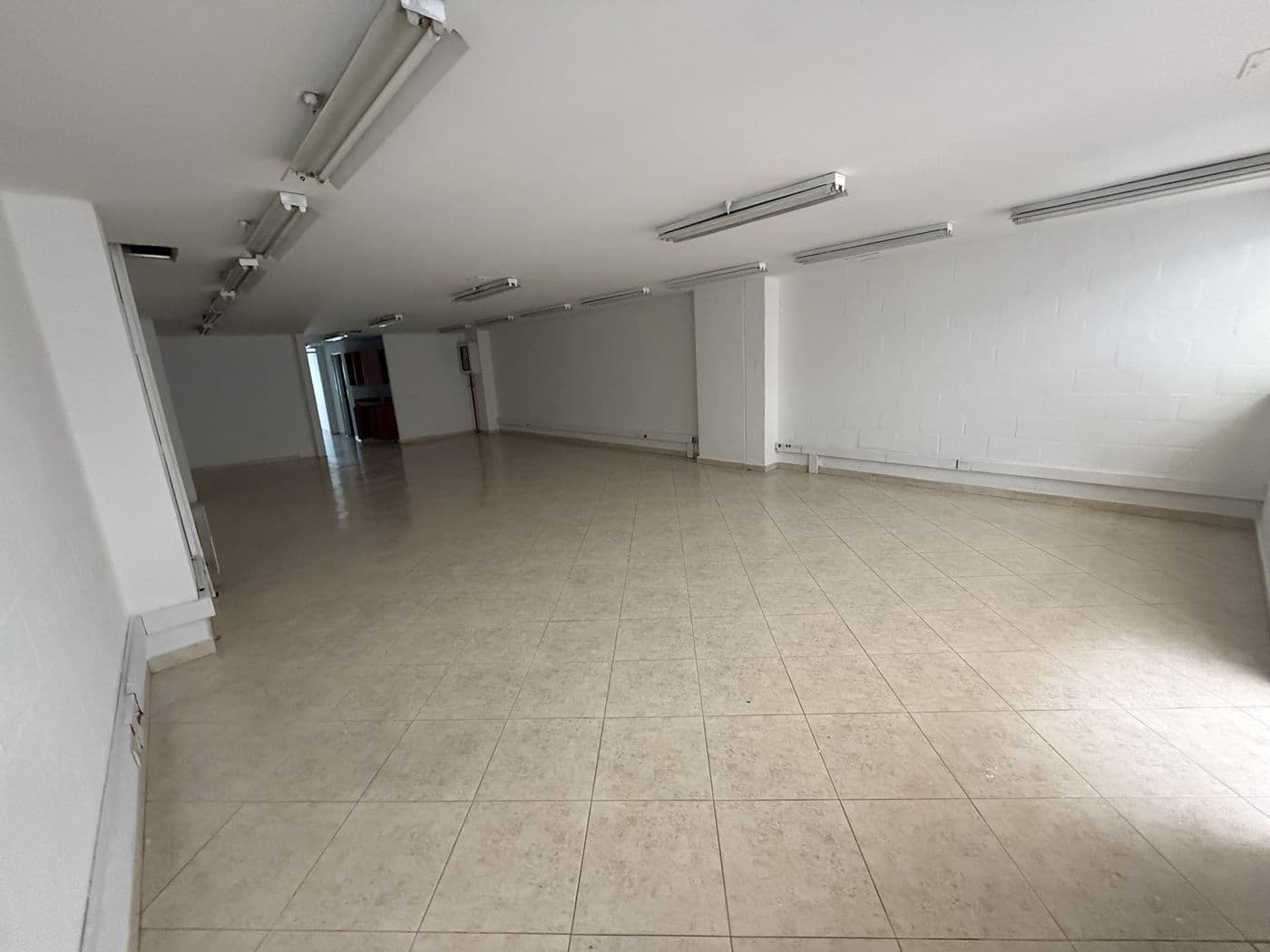 Local en arriendo en Parque de Envigado — foto 1 de 8