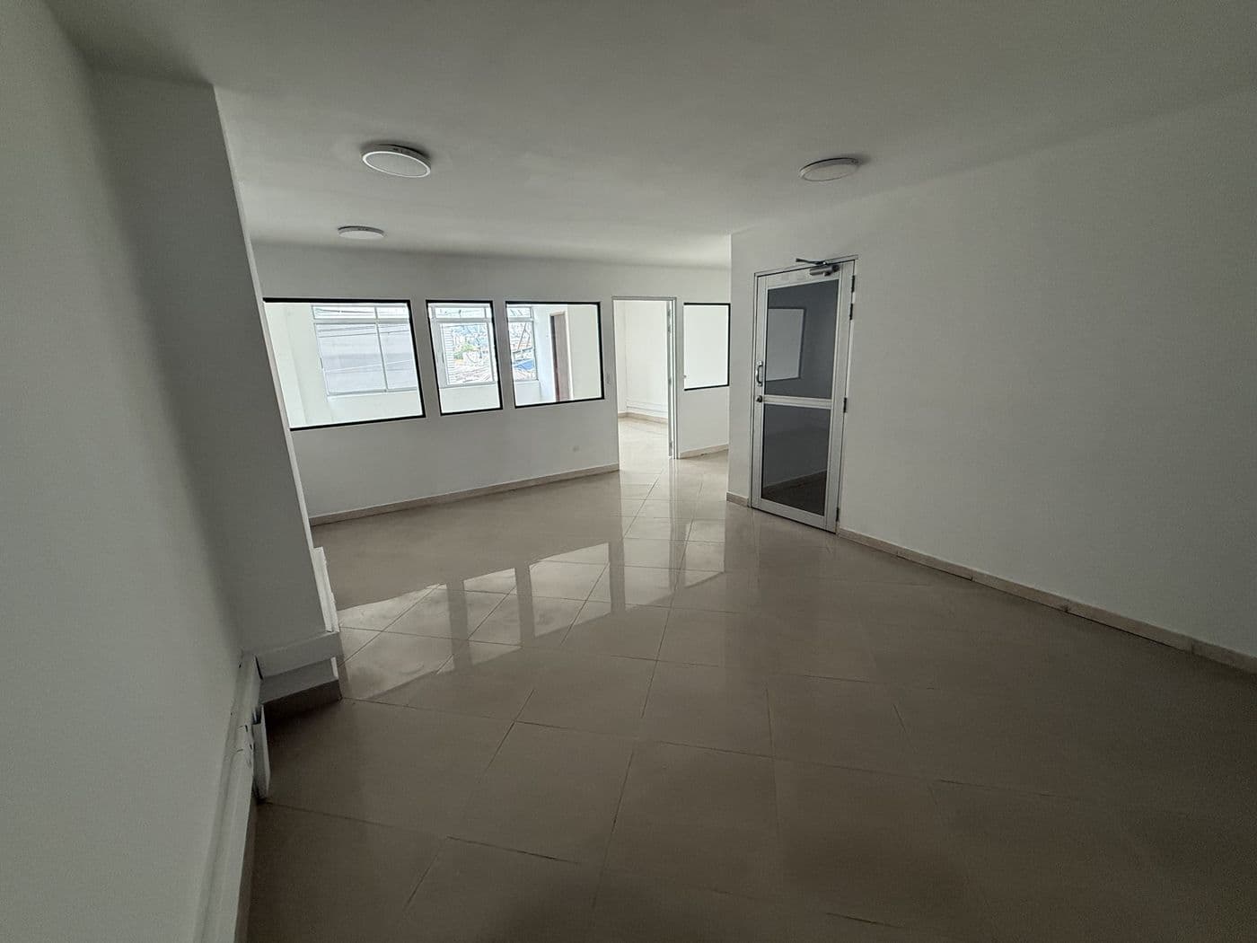 Local en arriendo en Parque de Envigado — foto 3 de 8