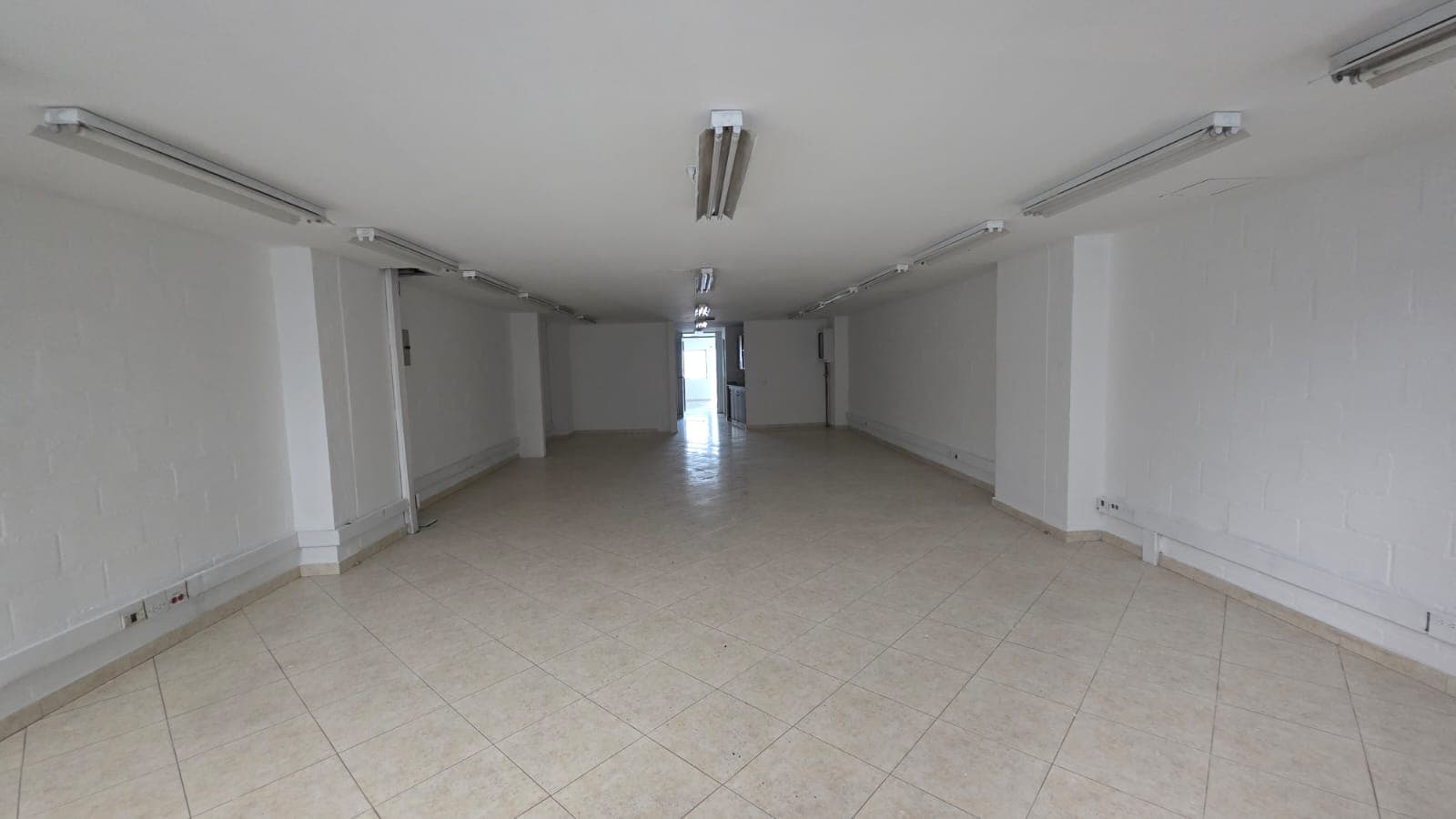 Local en arriendo en Parque de Envigado — foto 5 de 8