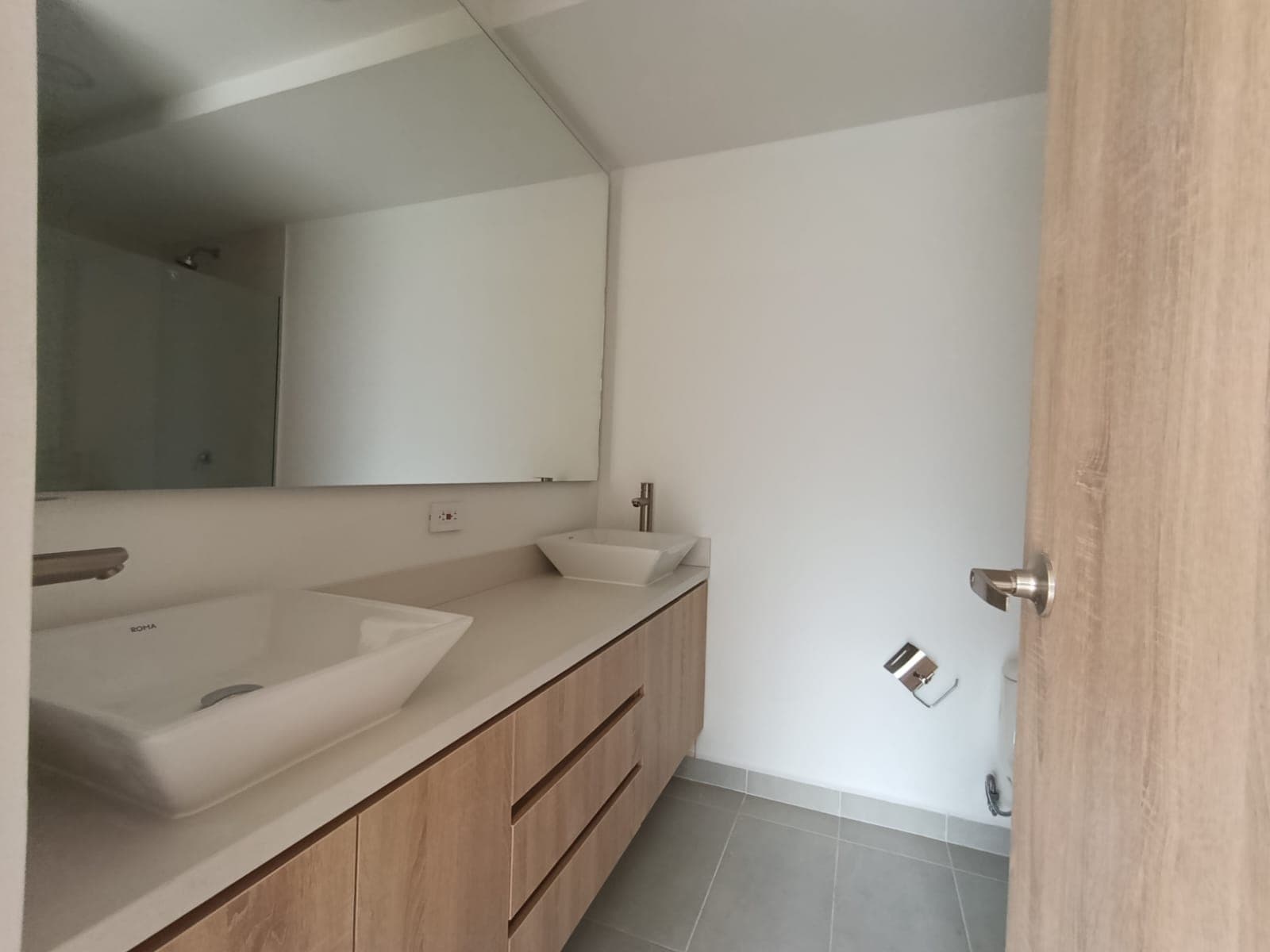 Apartamento en arriendo en Loma San José Sabaneta — foto 3 de 18
