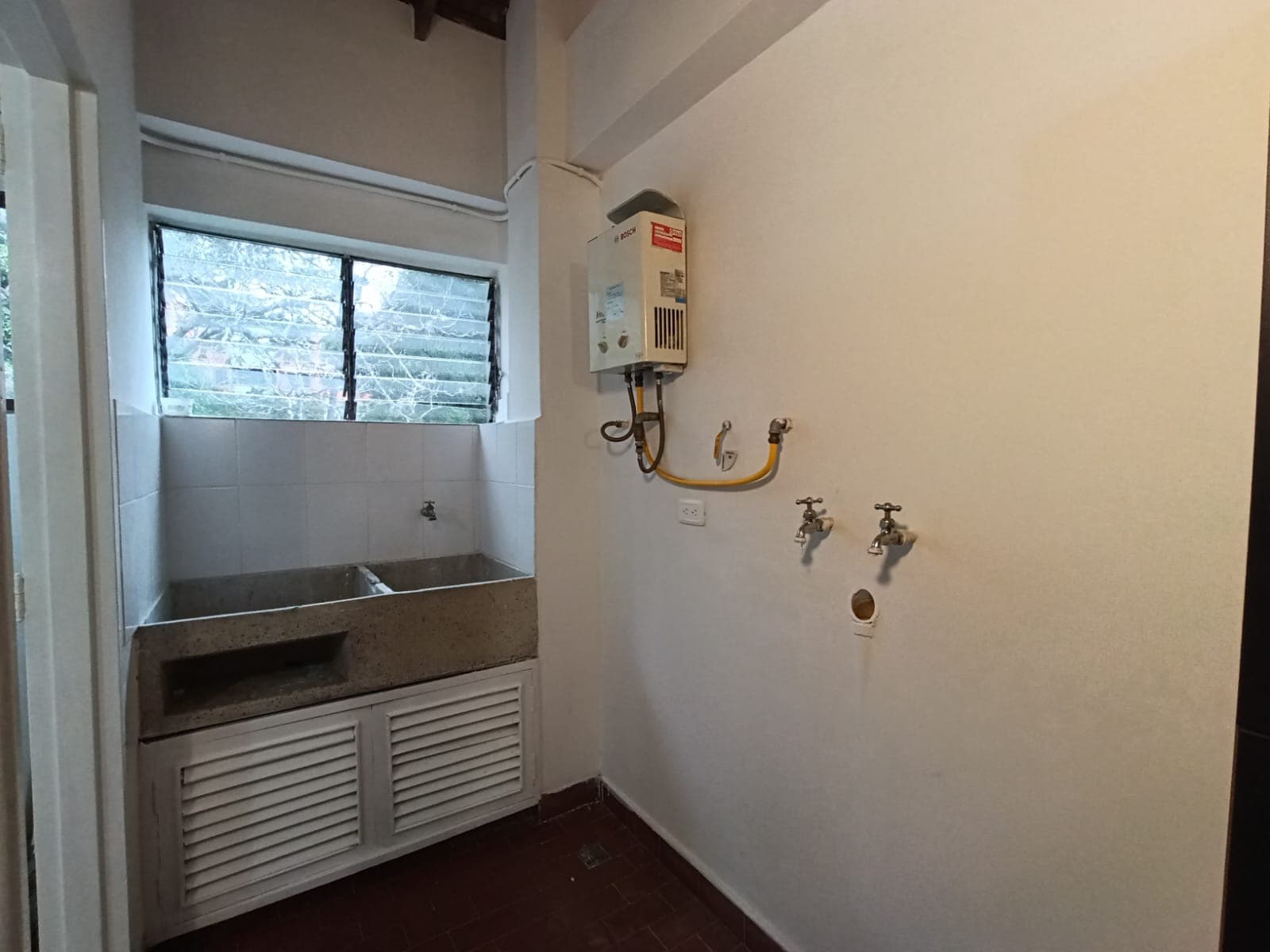 Apartamento en arriendo en Calasanz, La America, Medellín — foto 4 de 20
