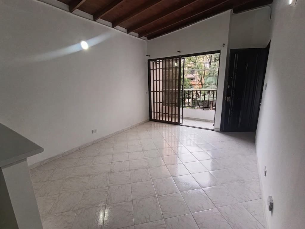 Apartaestudio en arriendo en Santa Lucía, La America, Medellín — foto 3 de 15