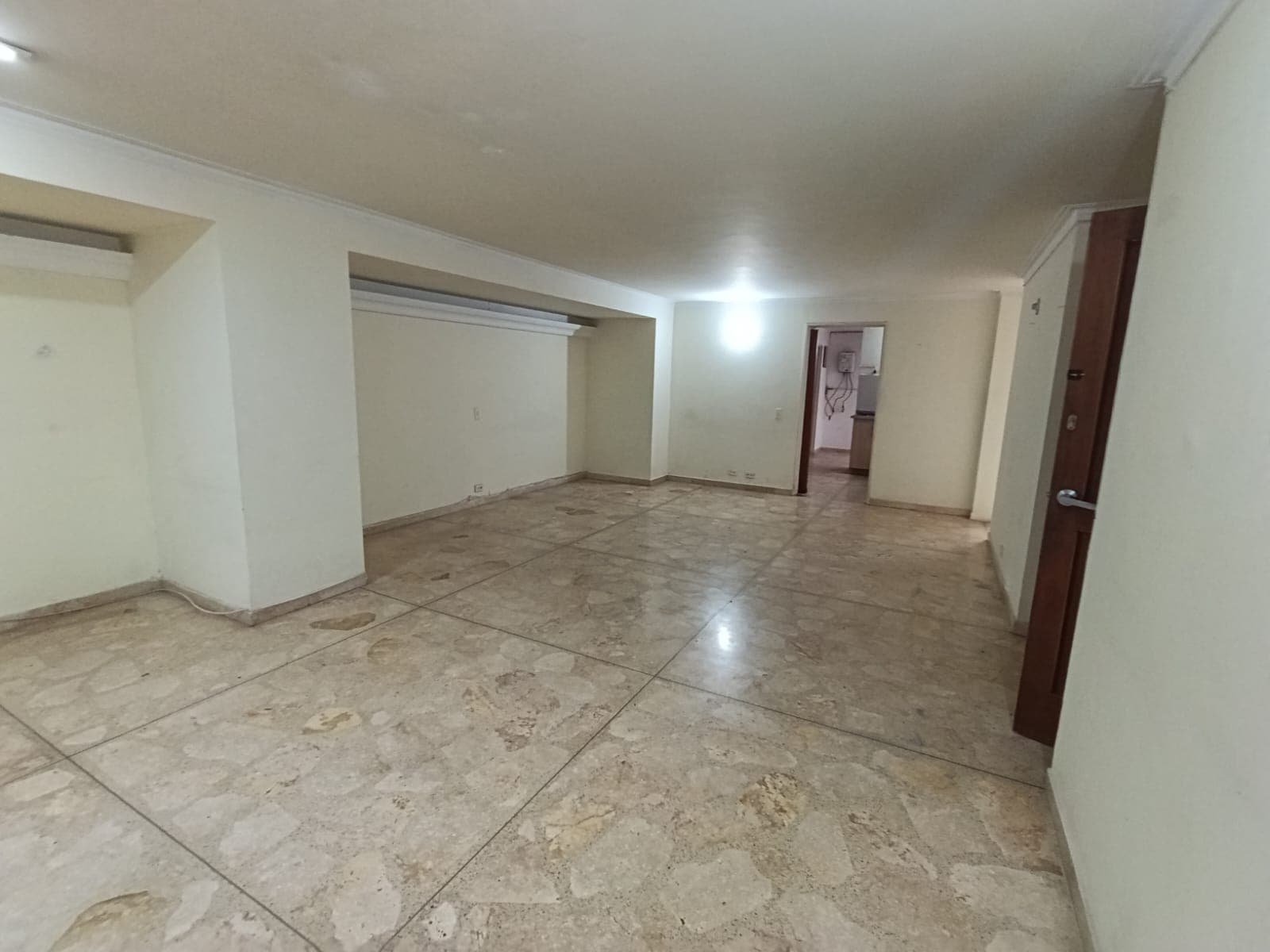 Apartamento en arriendo en Laureles Medellín — foto 1 de 19