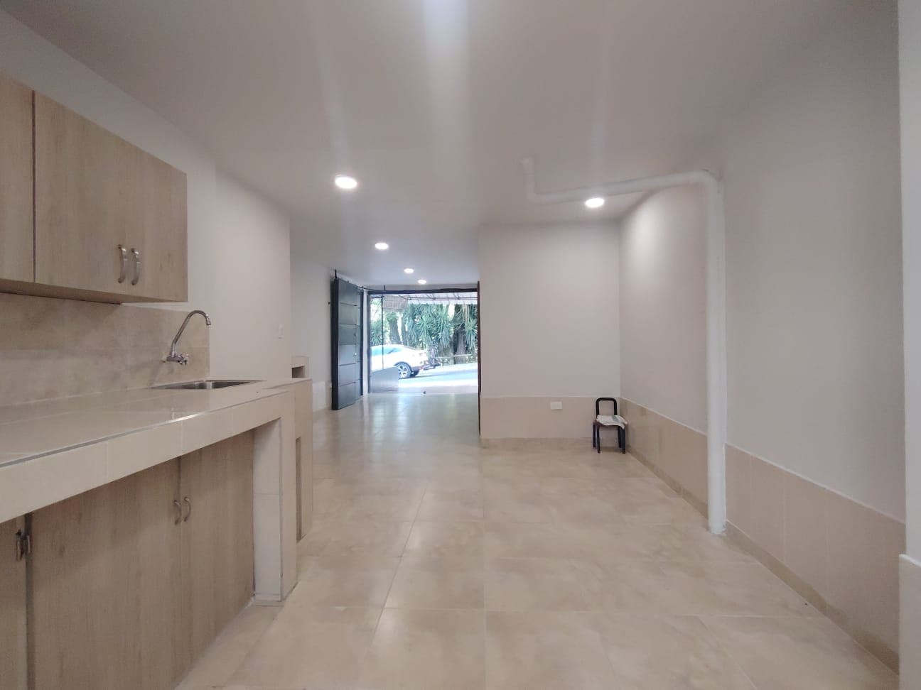 Local en arriendo en Oasis, Envigado — foto 1 de 8