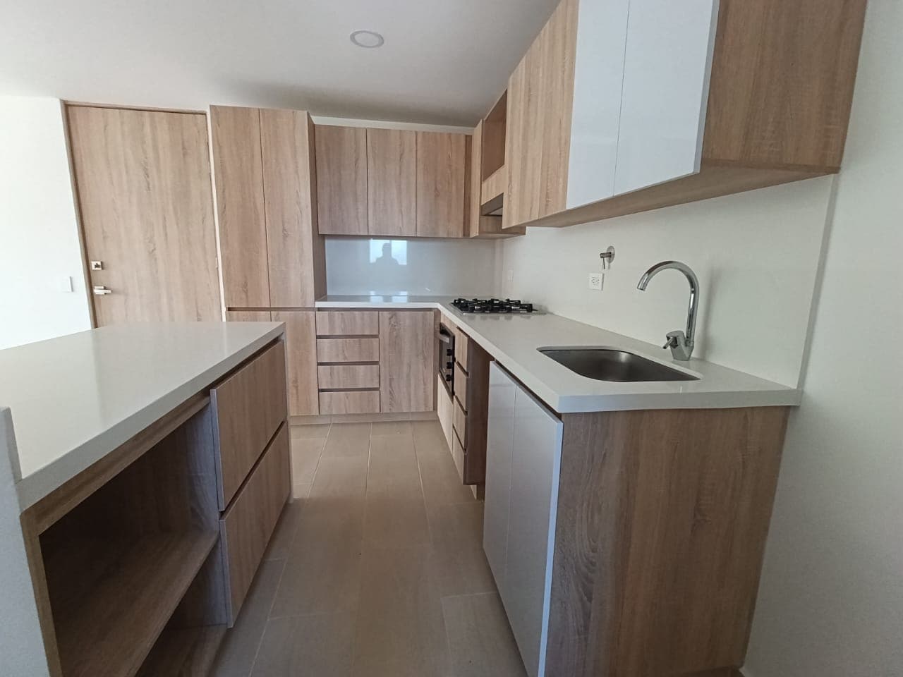 Apartamento en arriendo en Camino Verde, Envigado — foto 3 de 16