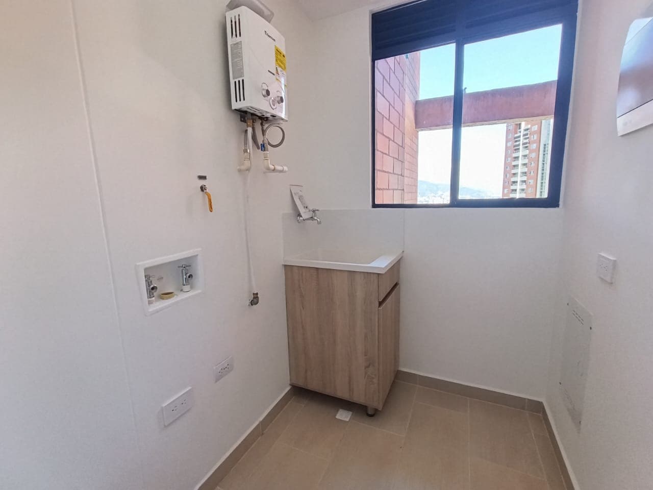 Apartamento en arriendo en Camino Verde, Envigado — foto 4 de 16