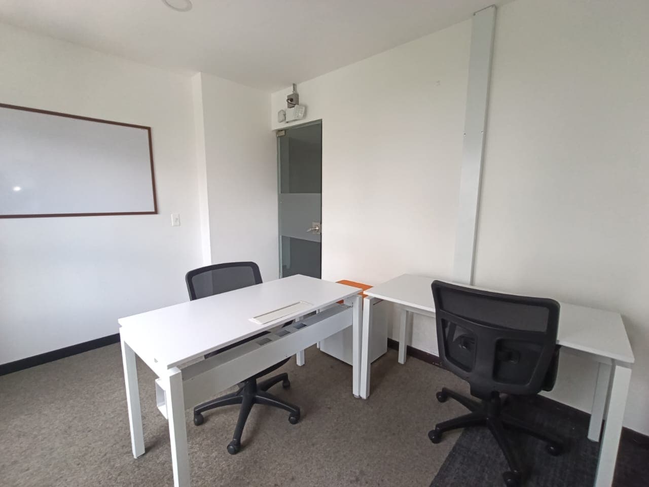 Oficina en arriendo en Milla de Oro, El Poblado, Medellín — foto 4 de 20