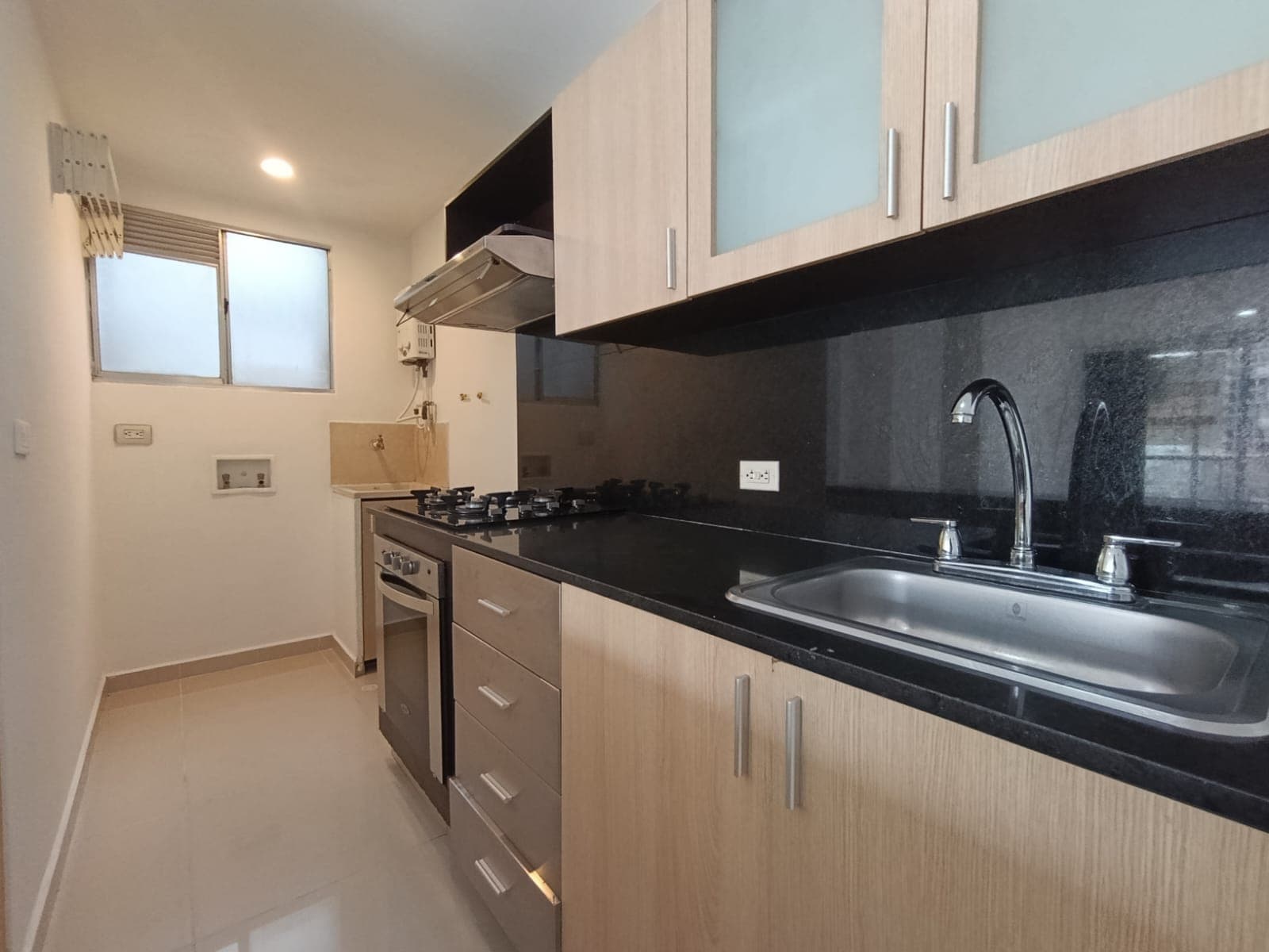 Apartamento en arriendo en Ciudad del Rio, El Poblado, Medellín — foto 3 de 18