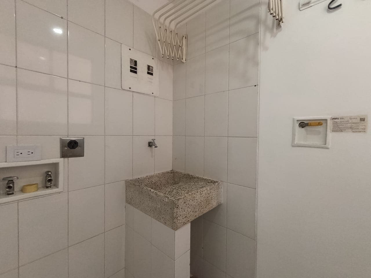 Apartamento en arriendo en Castropol, El Poblado, Medellín — foto 4 de 14