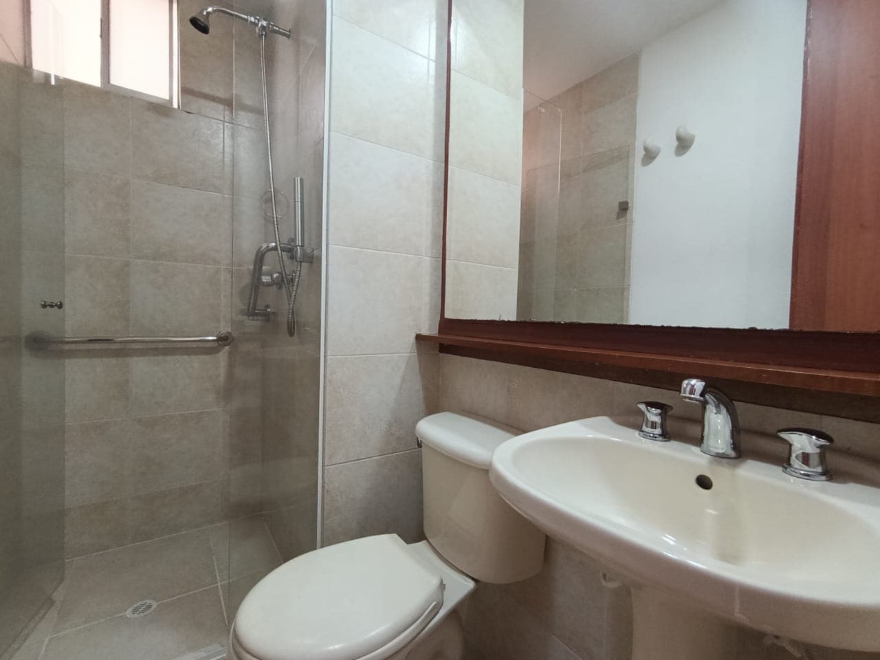 Apartamento en arriendo en Castropol, El Poblado, Medellín — foto 5 de 14