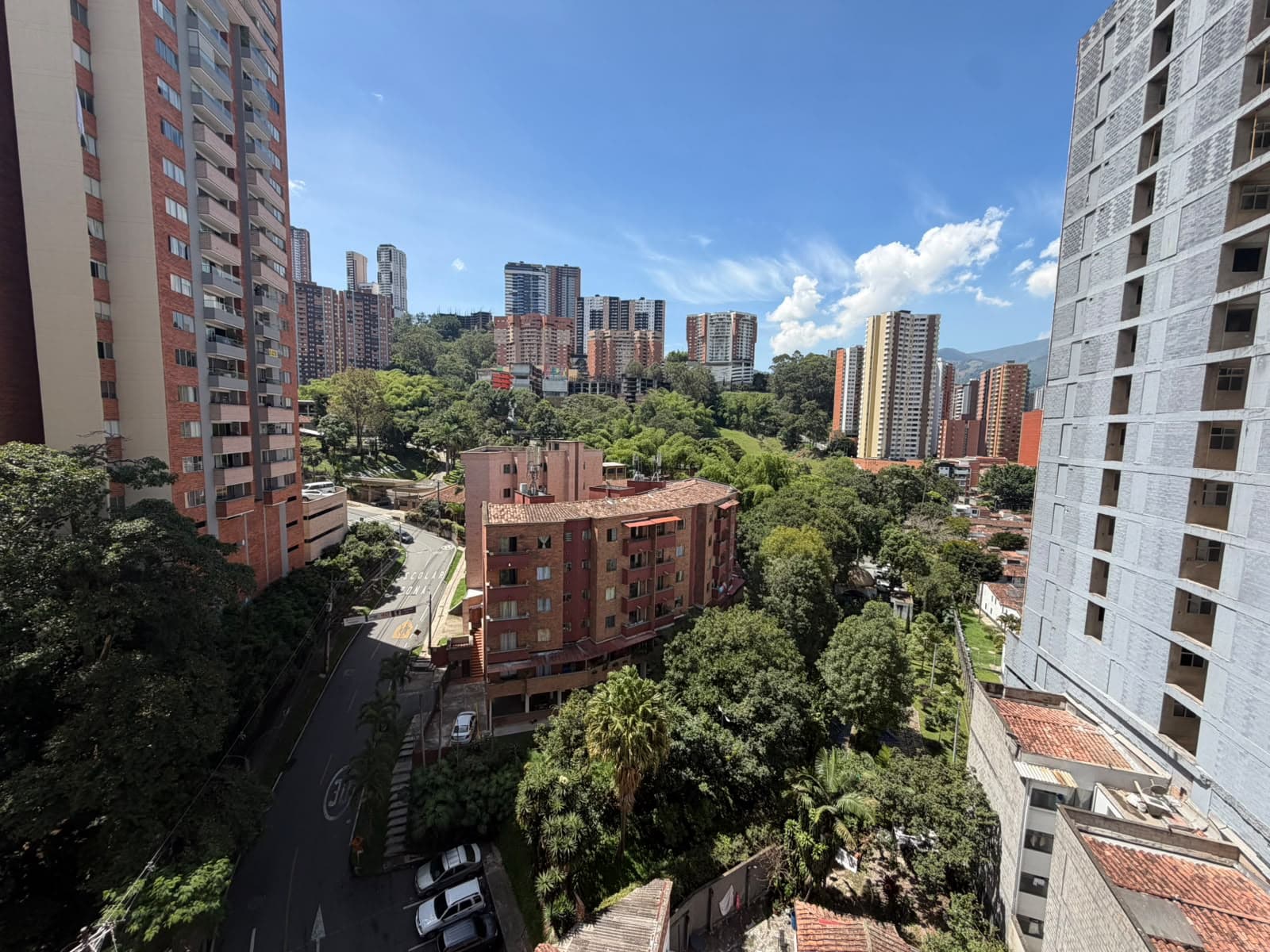 Apartamento en arriendo en El Carmelo Sabaneta — foto 2 de 20