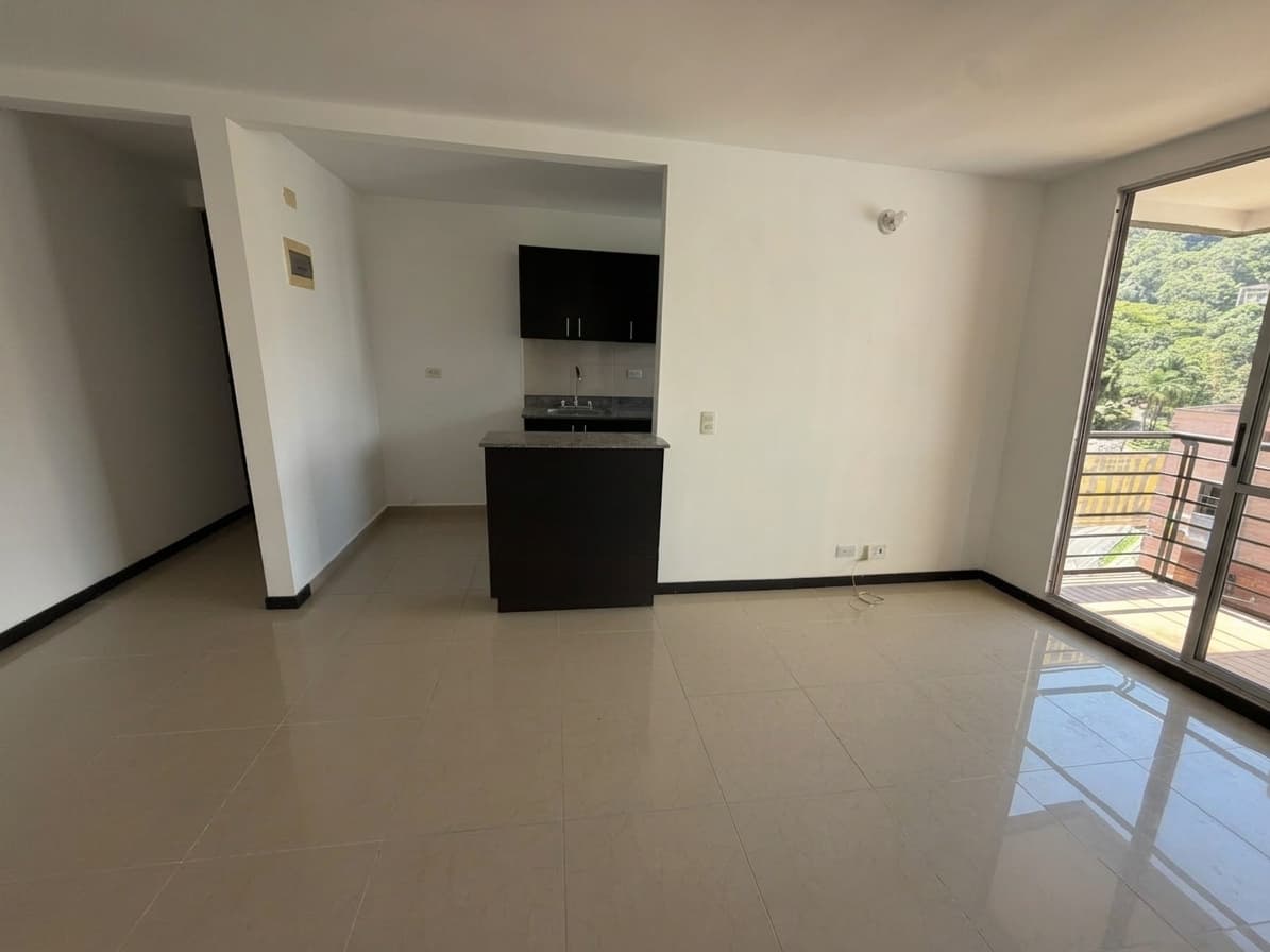 Apartamento en arriendo en El Carmelo Sabaneta — foto 4 de 20